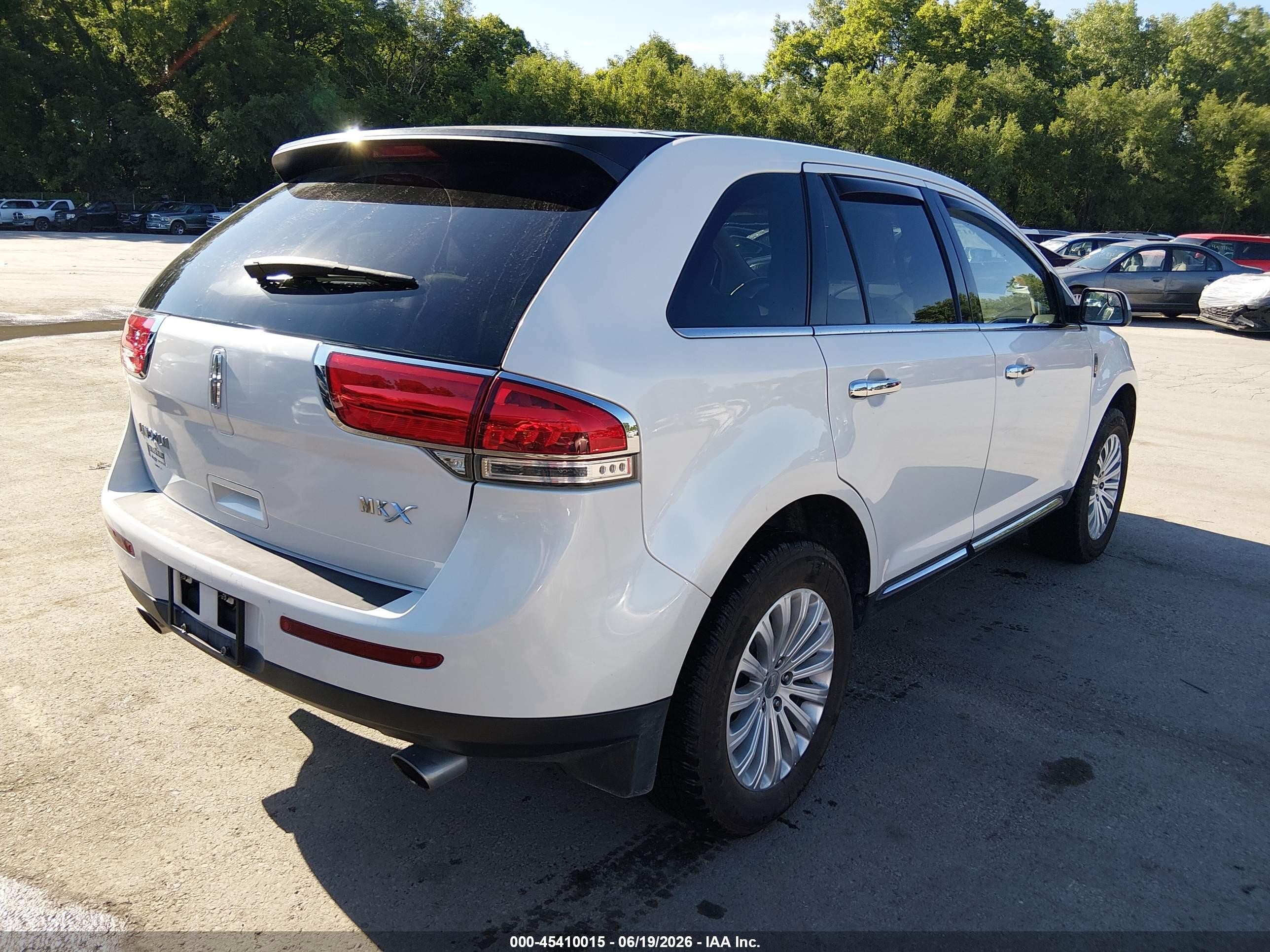 2013 Lincoln Mkx   White vin: 2LMDJ6JK2DBL25111