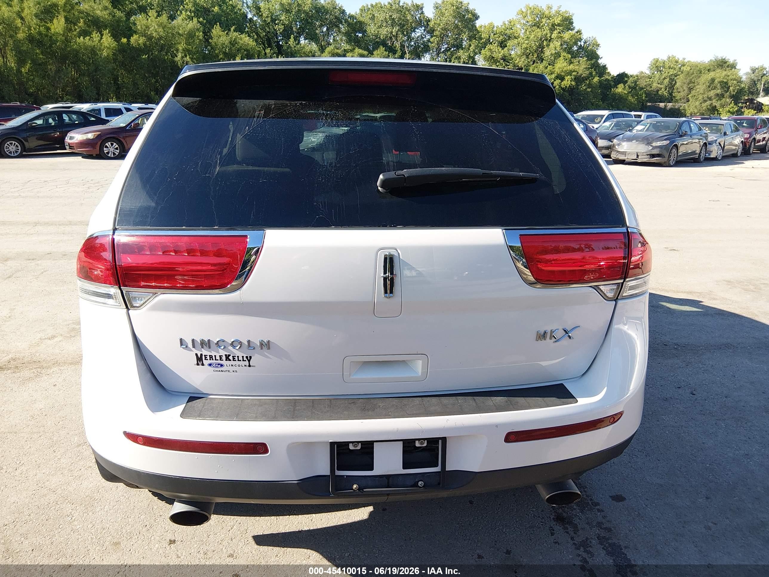 2013 Lincoln Mkx   White vin: 2LMDJ6JK2DBL25111