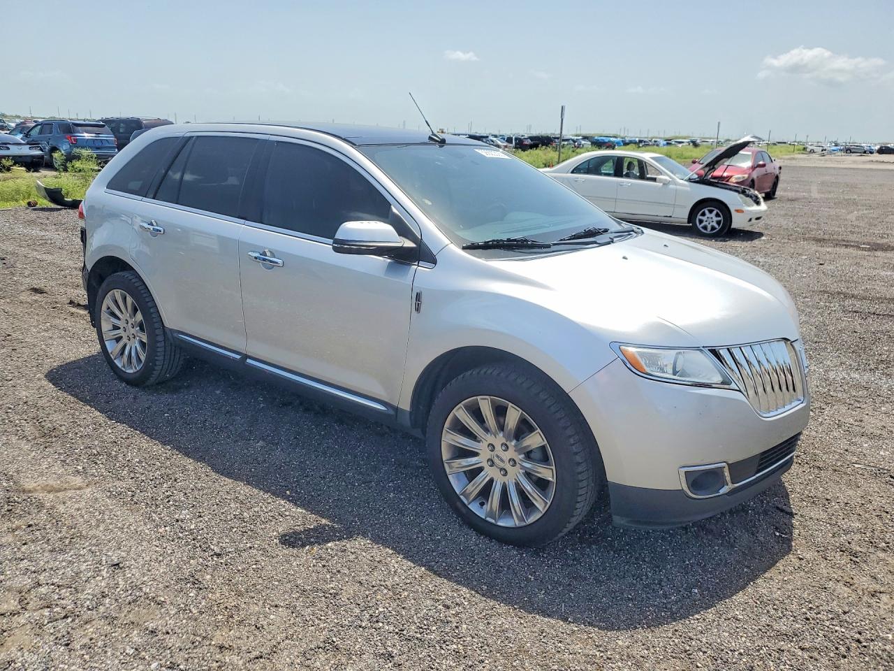 2013 Lincoln Mkx Silver vin: 2LMDJ6JK2DBL36383