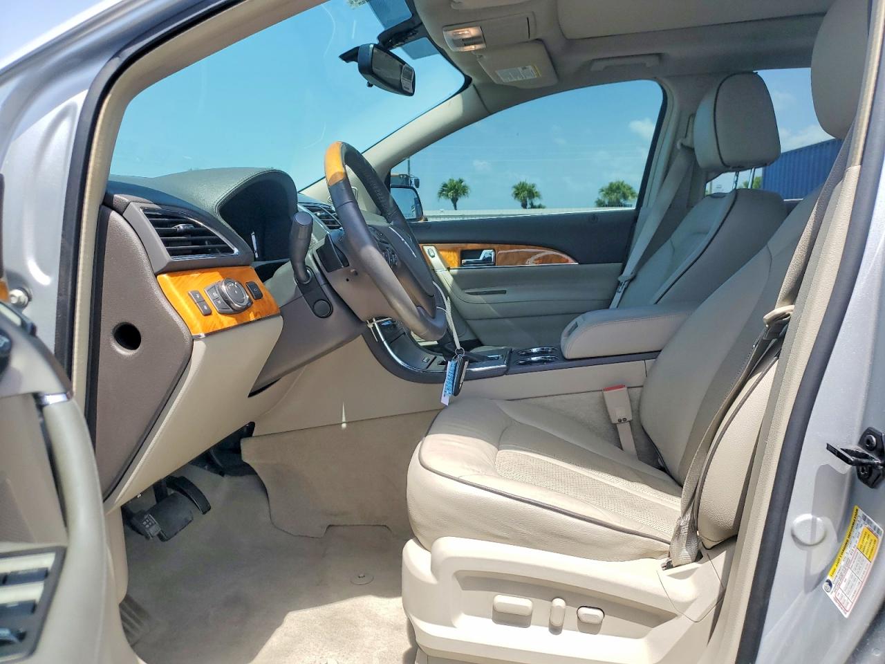 2013 Lincoln Mkx Silver vin: 2LMDJ6JK2DBL36383