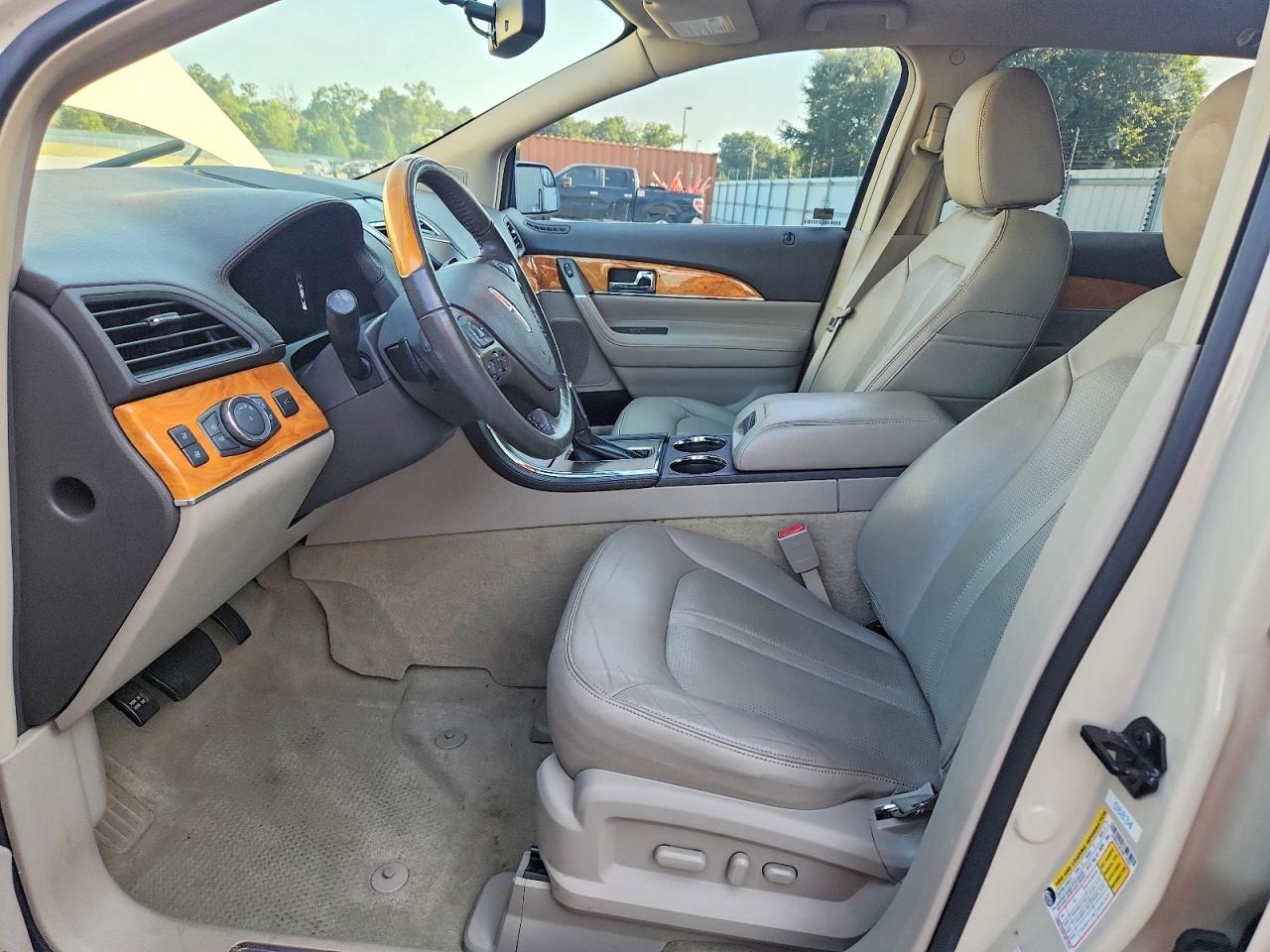 2014 Lincoln Mkx Beige vin: 2LMDJ6JK2EBL18354