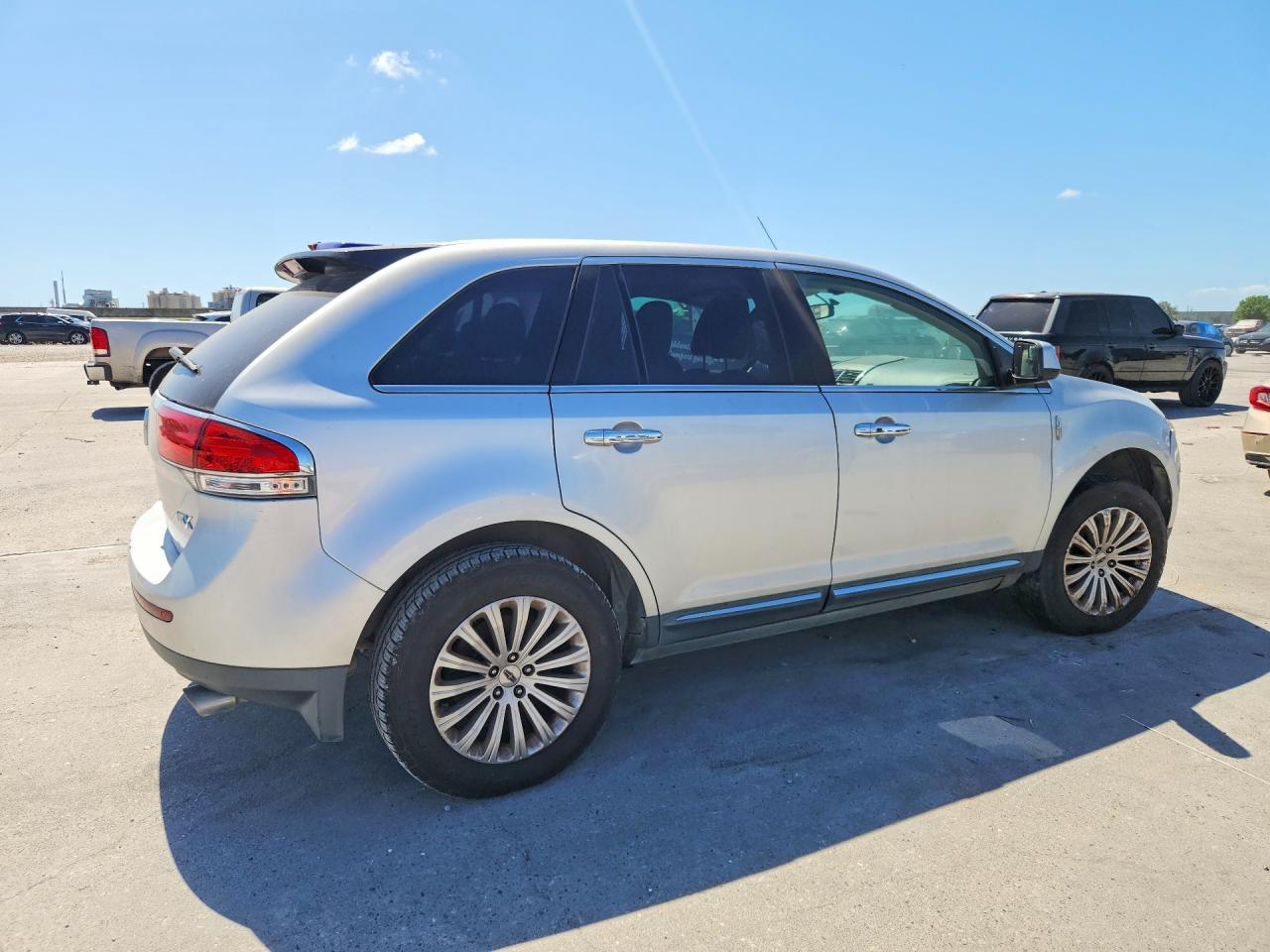 2011 Lincoln Mkx Silver vin: 2LMDJ6JK3BBJ03559