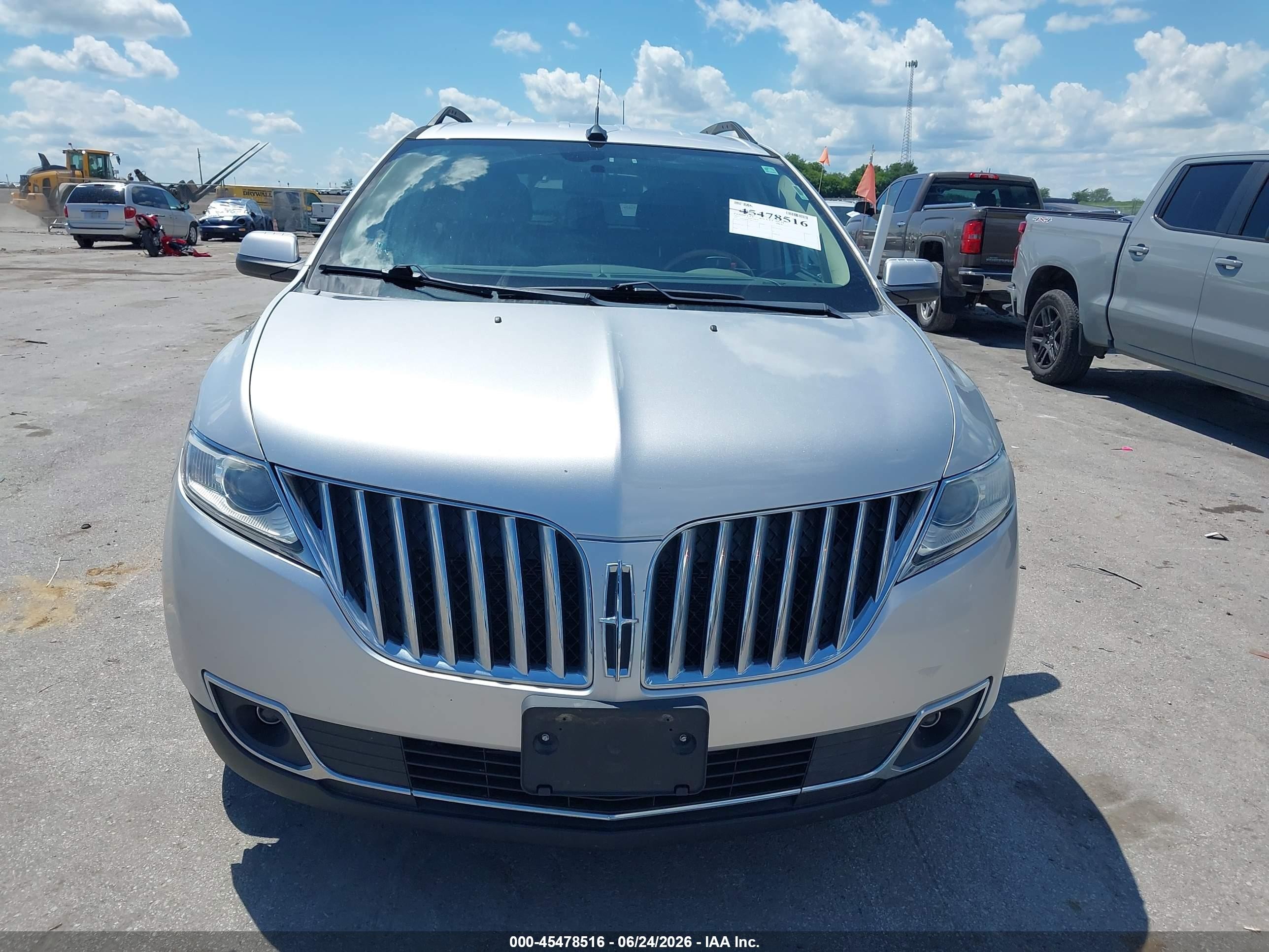 2011 Lincoln Mkx   Silver vin: 2LMDJ6JK3BBJ29580