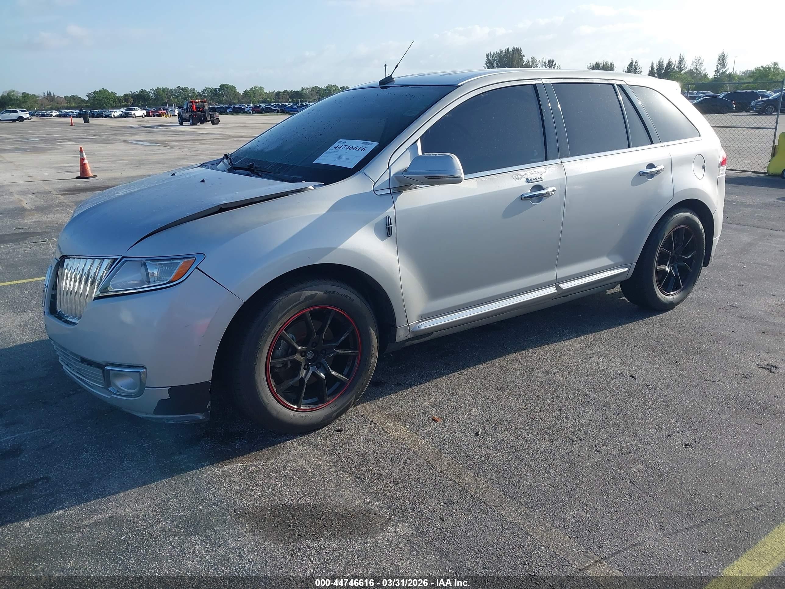2012 Lincoln Mkx   Silver vin: 2LMDJ6JK3CBL02242