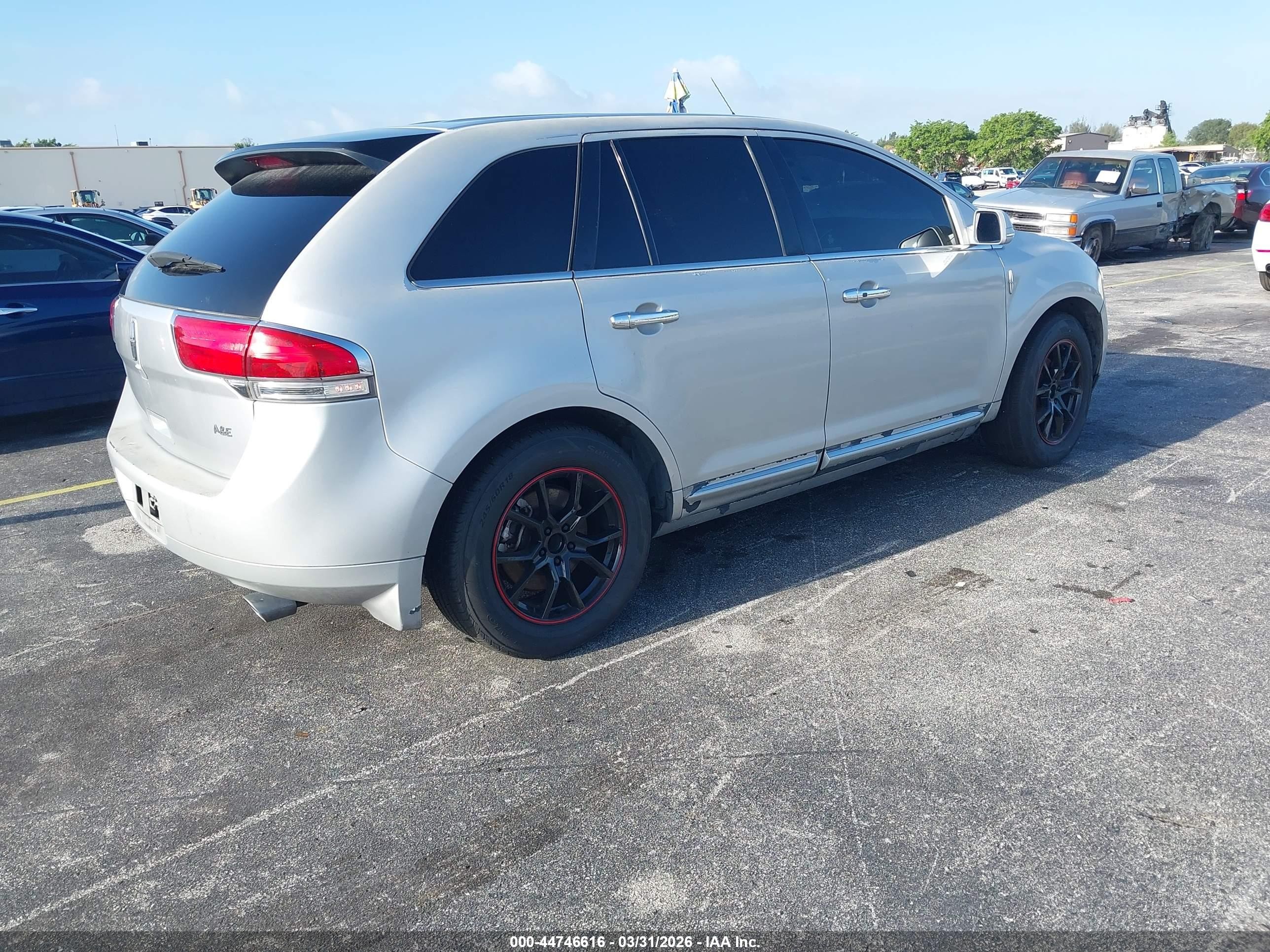 2012 Lincoln Mkx   Silver vin: 2LMDJ6JK3CBL02242