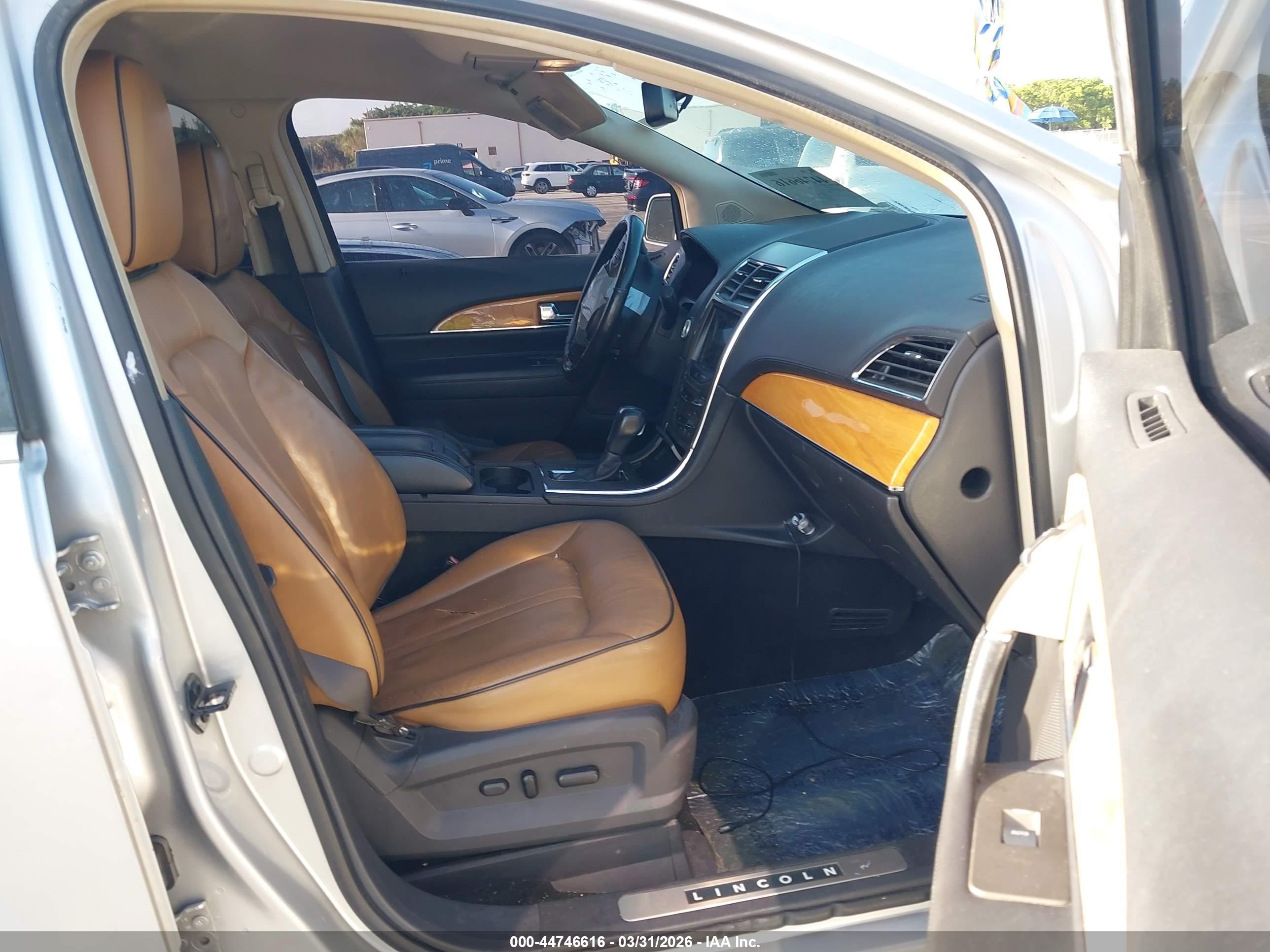 2012 Lincoln Mkx   Silver vin: 2LMDJ6JK3CBL02242