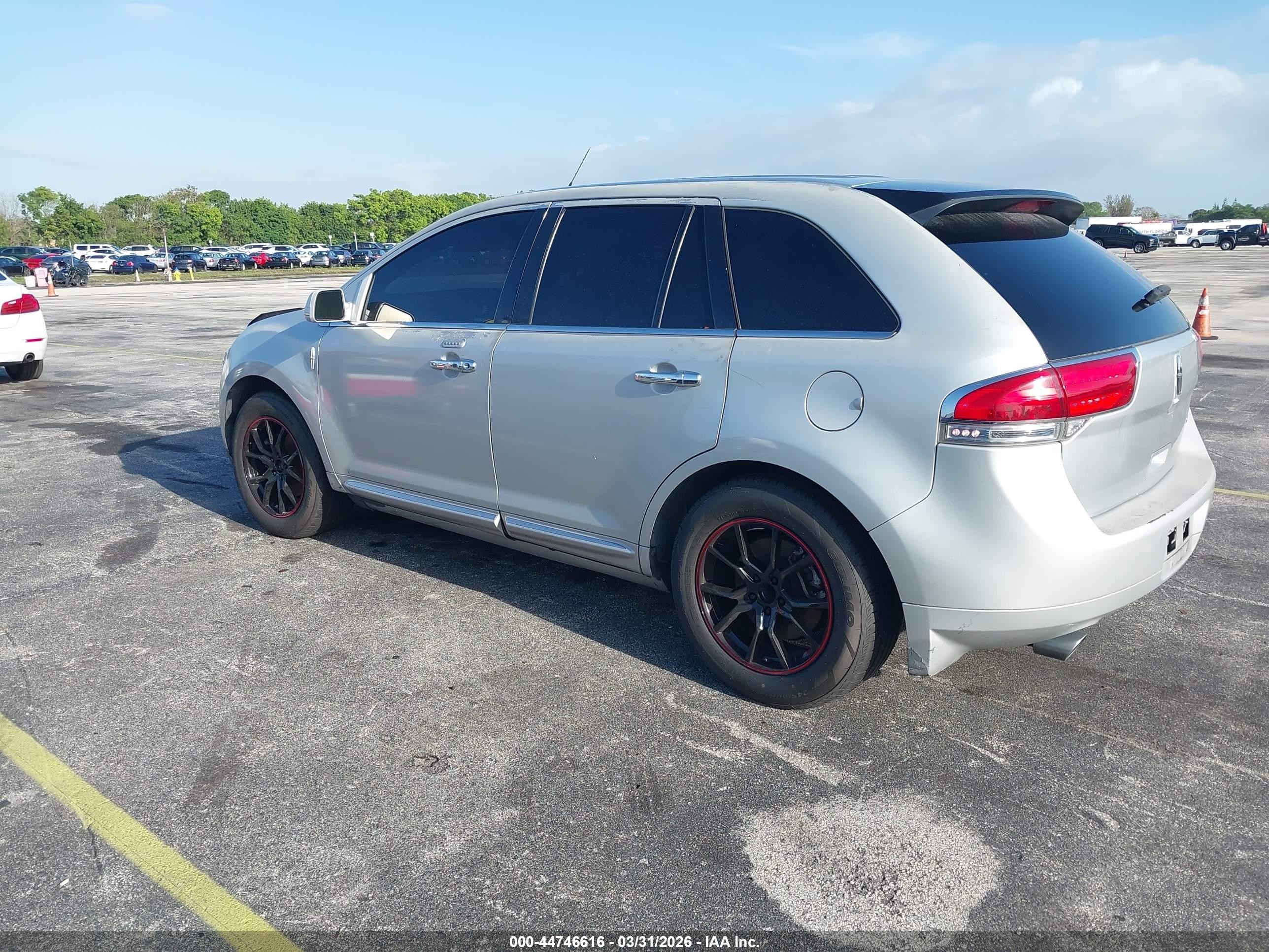 2012 Lincoln Mkx   Silver vin: 2LMDJ6JK3CBL02242