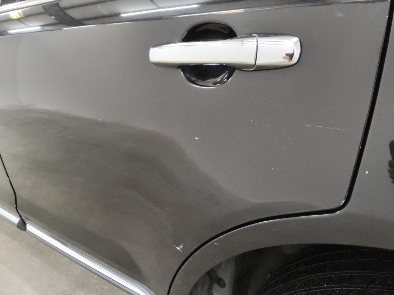2014 Lincoln Mkx Black vin: 2LMDJ6JK3EBL18007 Damage: Left Front Door, Dent(S) W/ Paint Dmg, 1/2 To 1 Inch