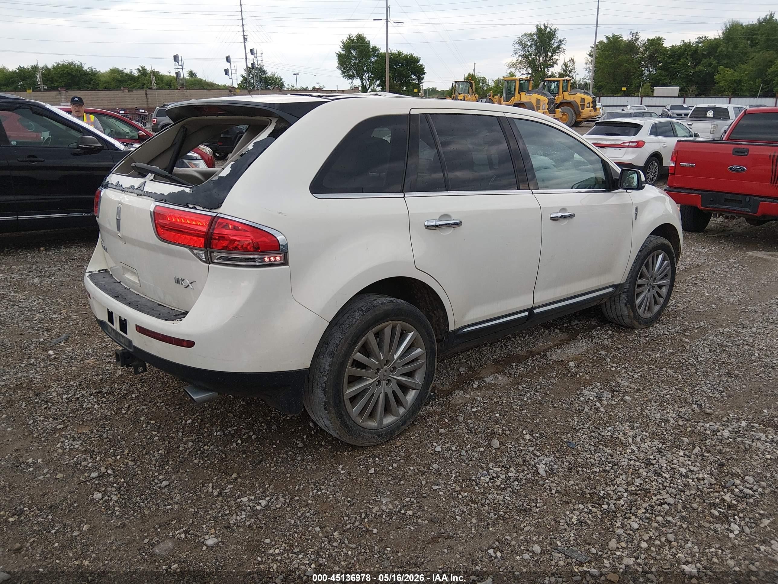 2013 Lincoln Mkx   White vin: 2LMDJ6JK4DBL43092
