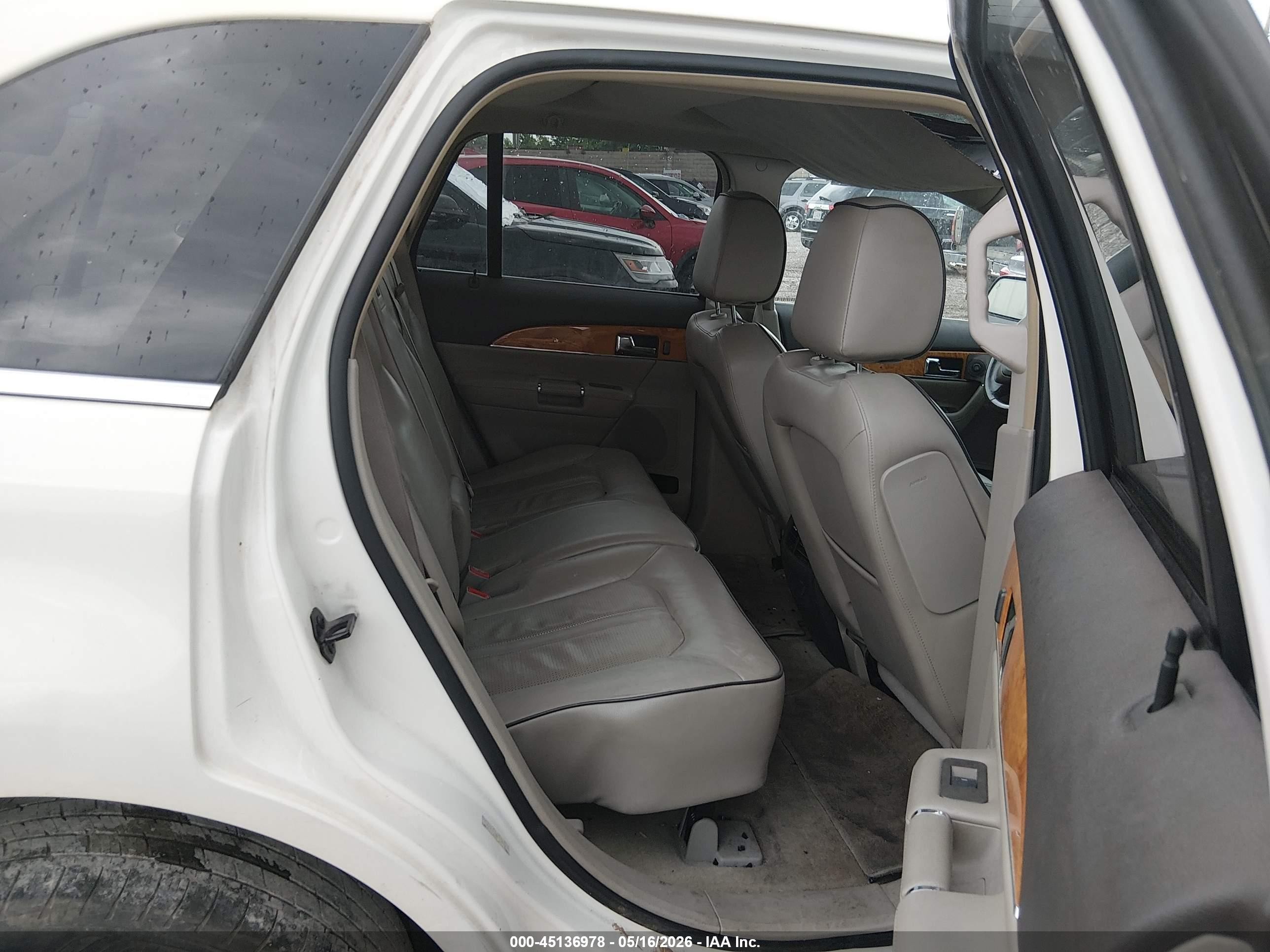 2013 Lincoln Mkx   White vin: 2LMDJ6JK4DBL43092