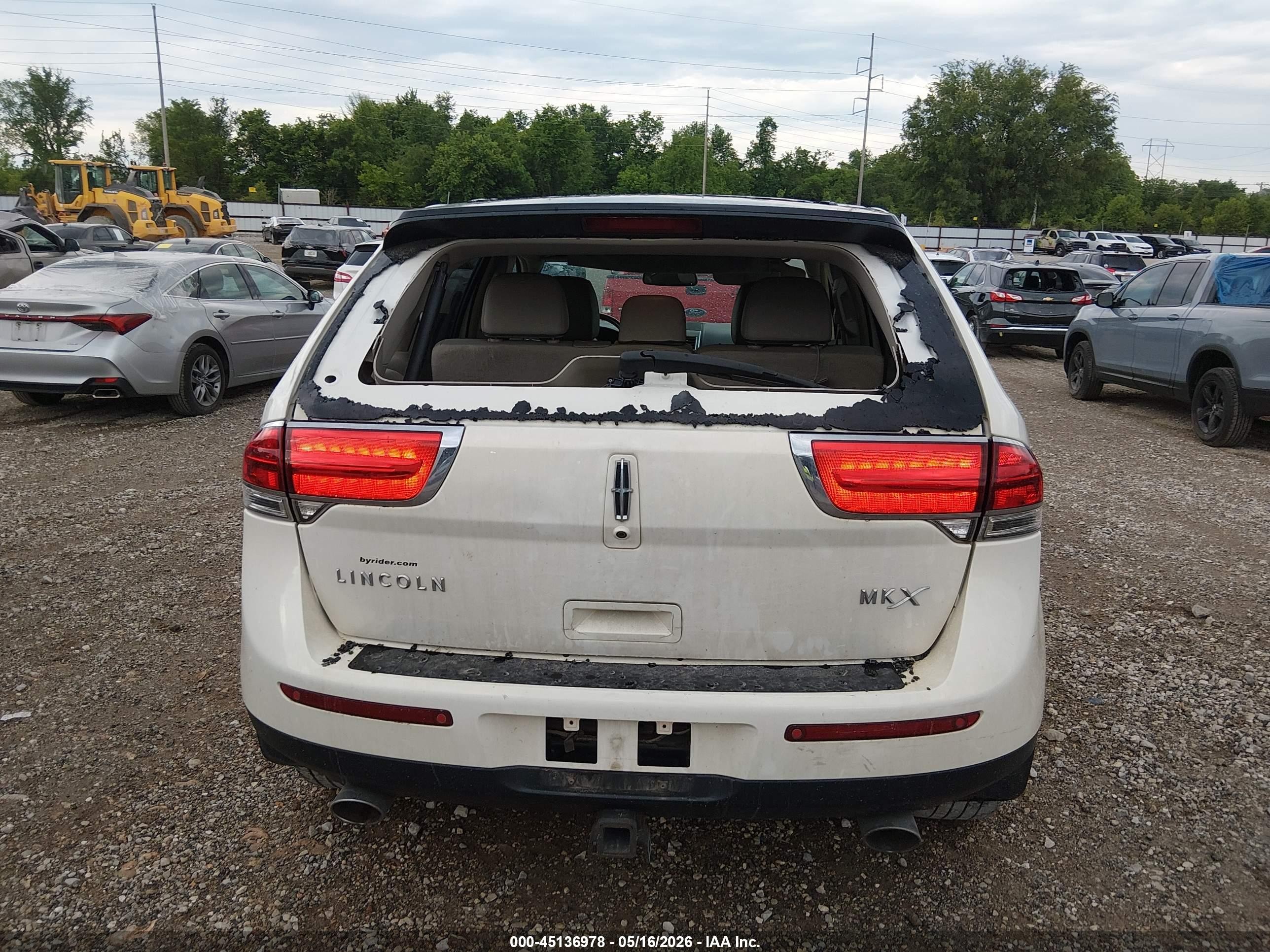 2013 Lincoln Mkx   White vin: 2LMDJ6JK4DBL43092
