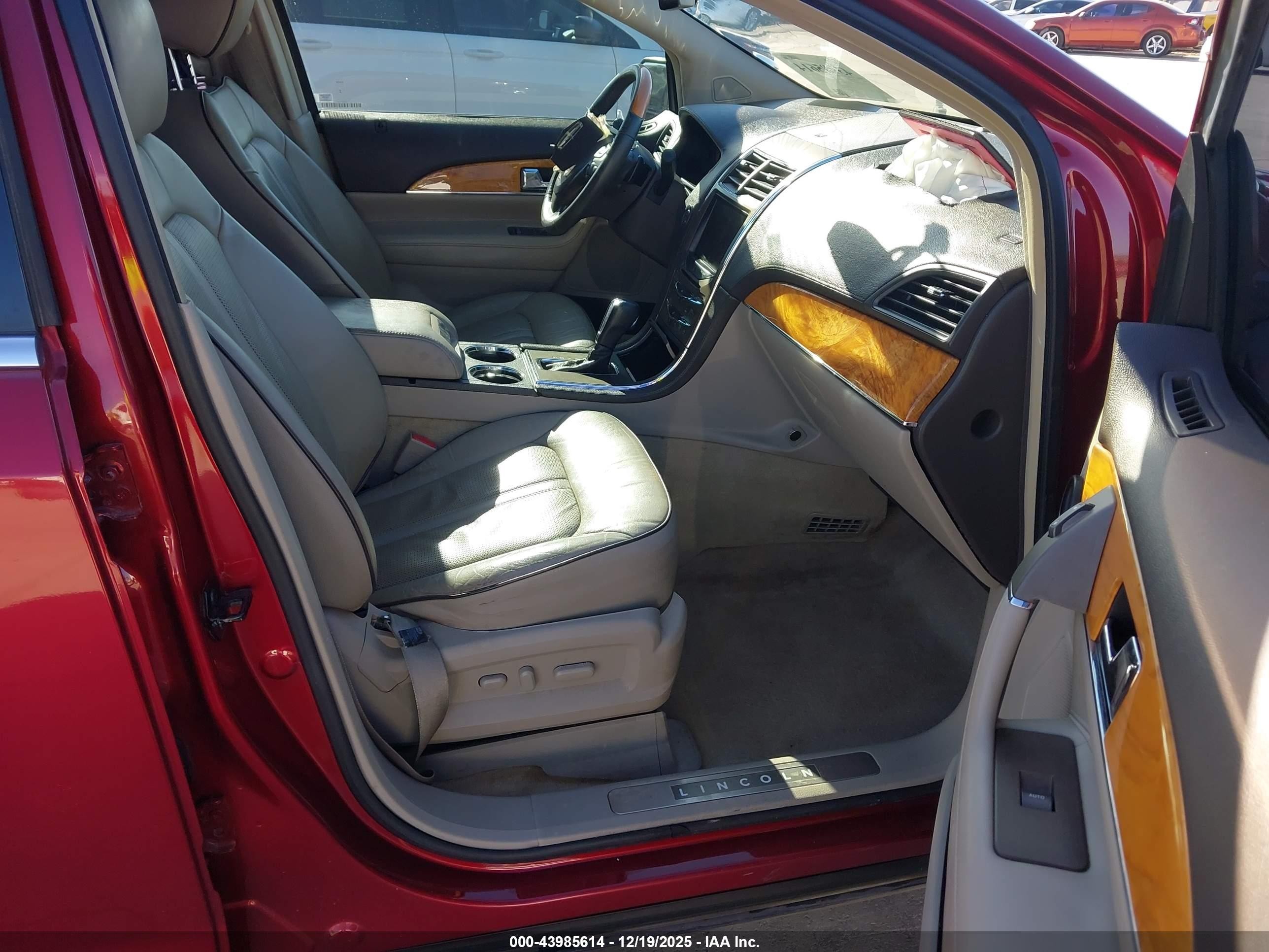 2015 Lincoln Mkx   Red vin: 2LMDJ6JK4FBL23444