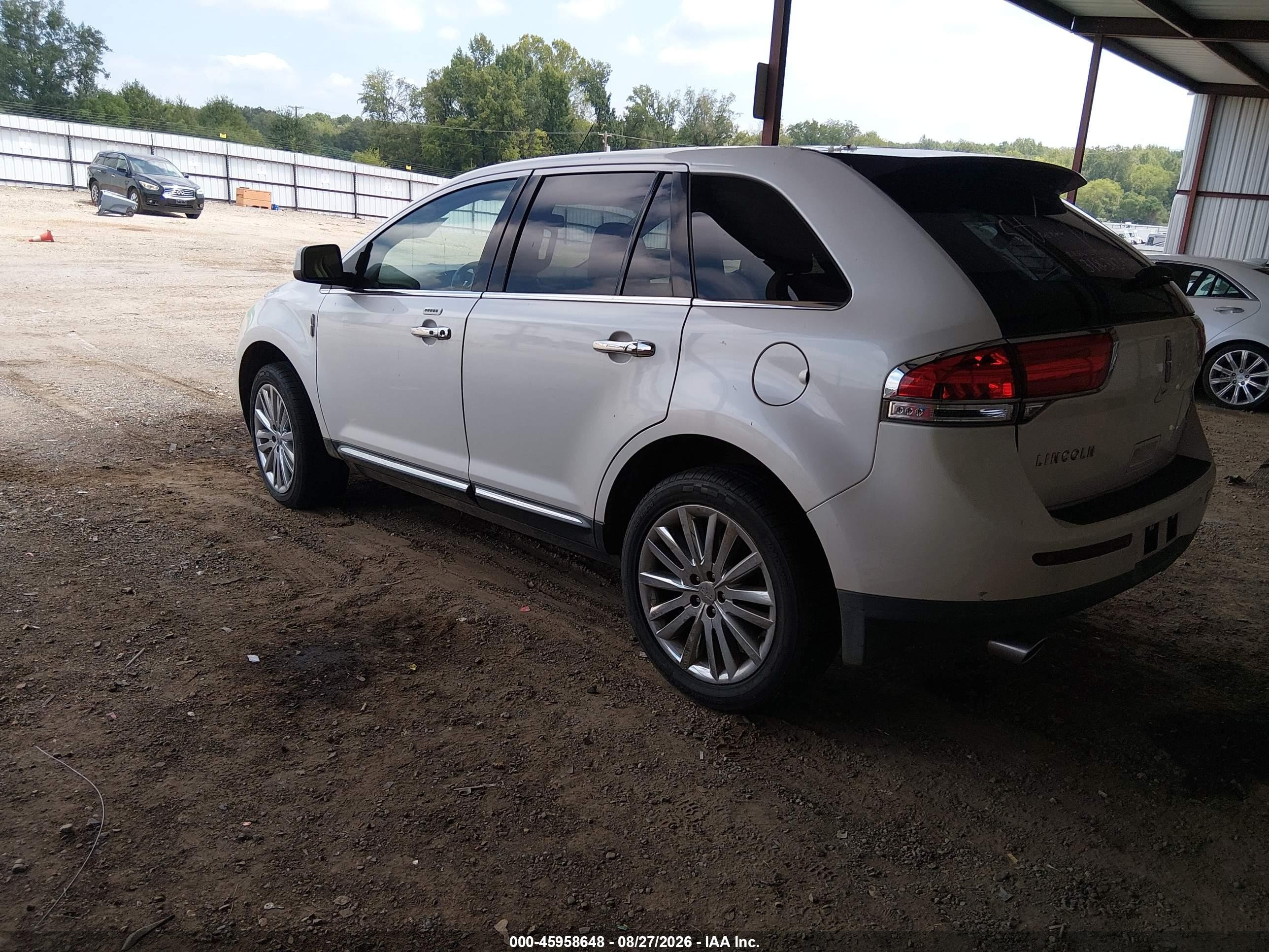 2011 Lincoln Mkx   White vin: 2LMDJ6JK5BBJ03496