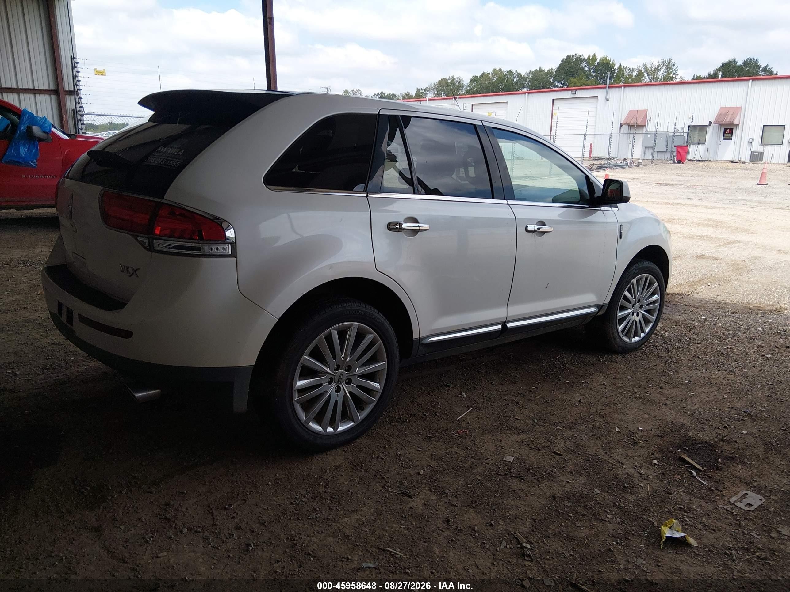 2011 Lincoln Mkx   White vin: 2LMDJ6JK5BBJ03496