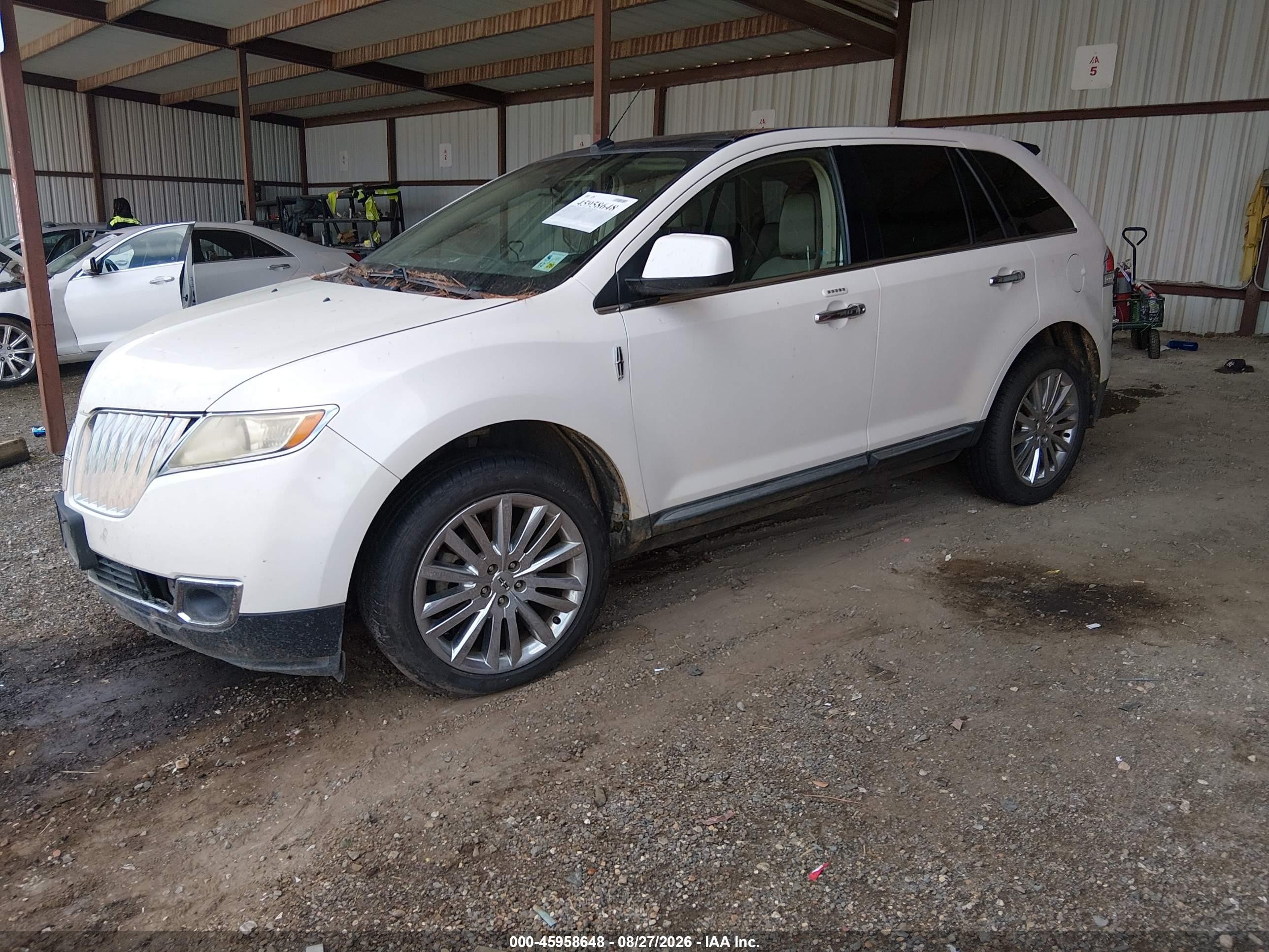 2011 Lincoln Mkx   White vin: 2LMDJ6JK5BBJ03496