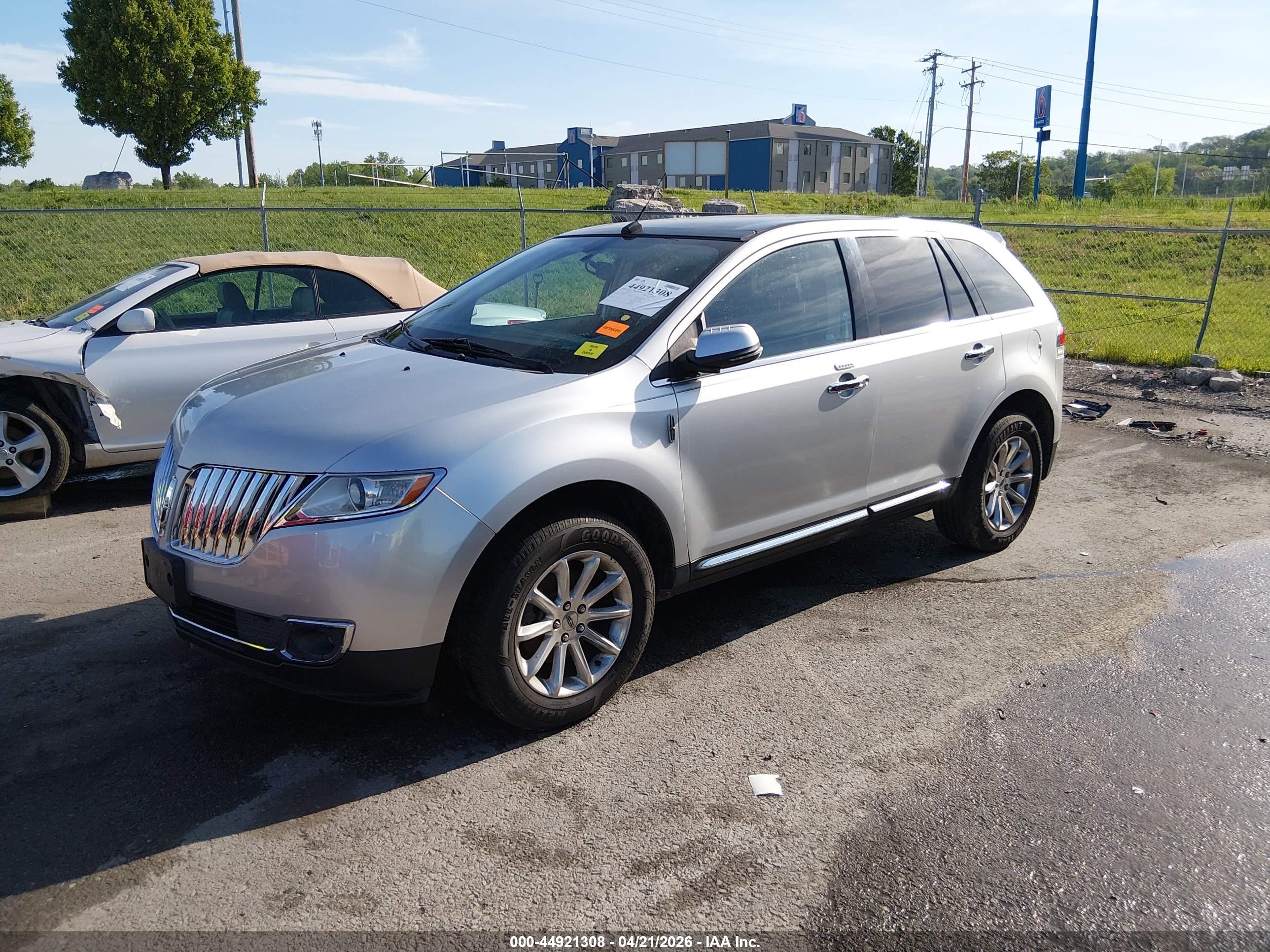 2013 Lincoln Mkx   Silver vin: 2LMDJ6JK5DBL41433