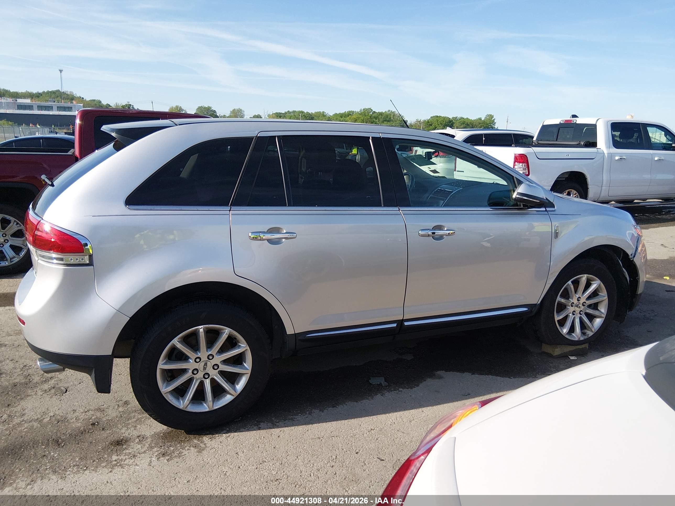 2013 Lincoln Mkx   Silver vin: 2LMDJ6JK5DBL41433