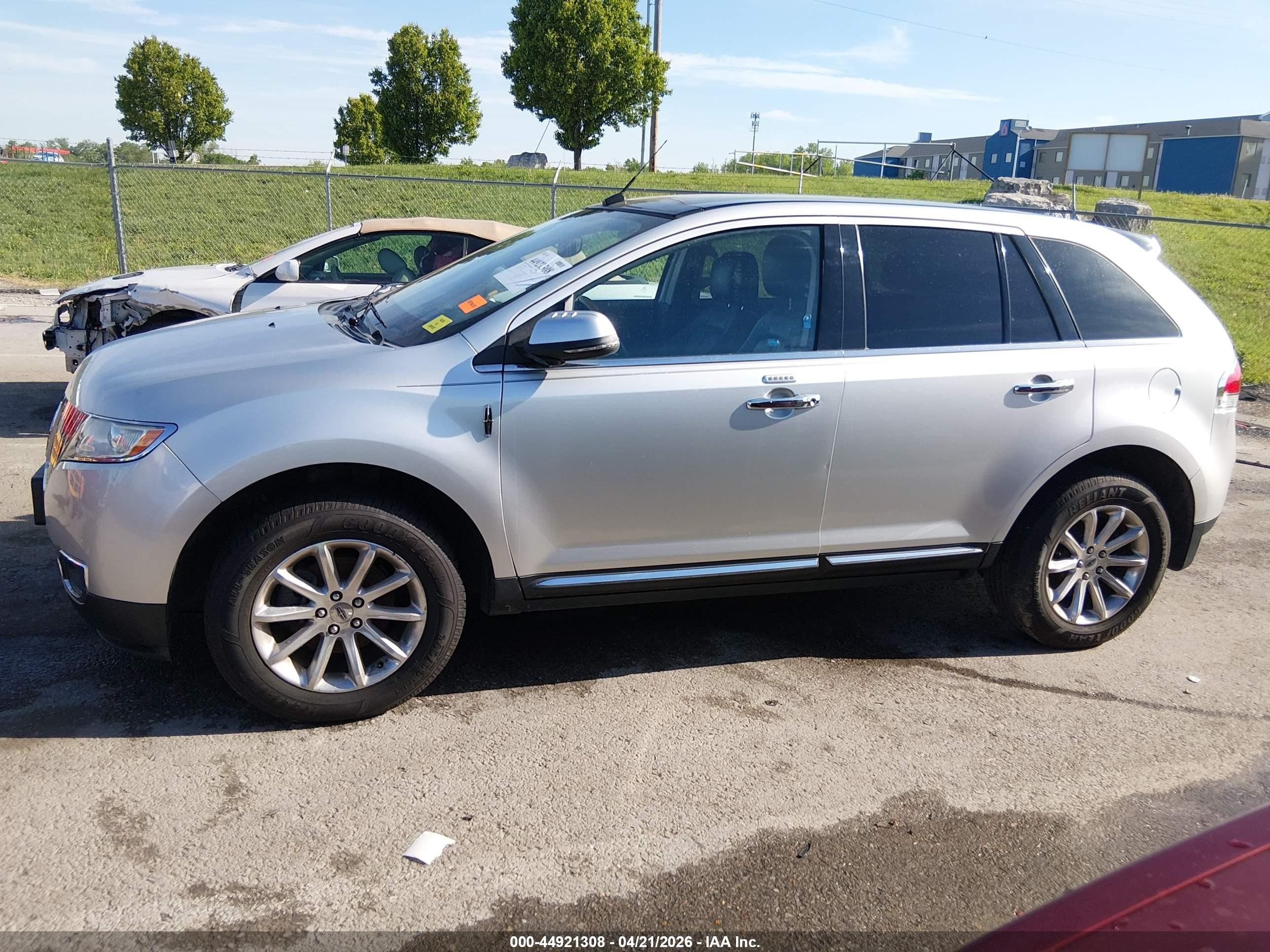 2013 Lincoln Mkx   Silver vin: 2LMDJ6JK5DBL41433