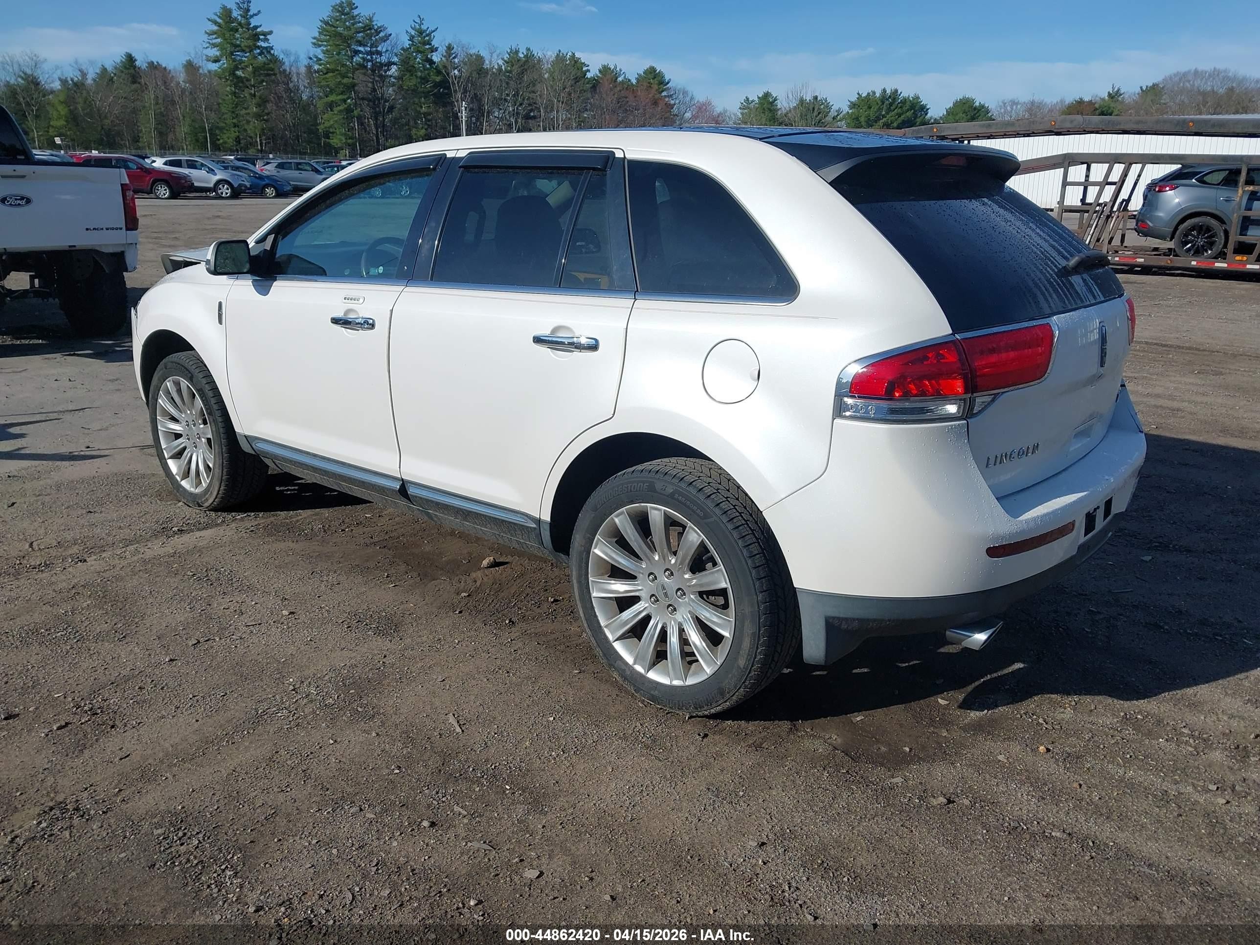 2014 Lincoln Mkx   White vin: 2LMDJ6JK5EBL14847