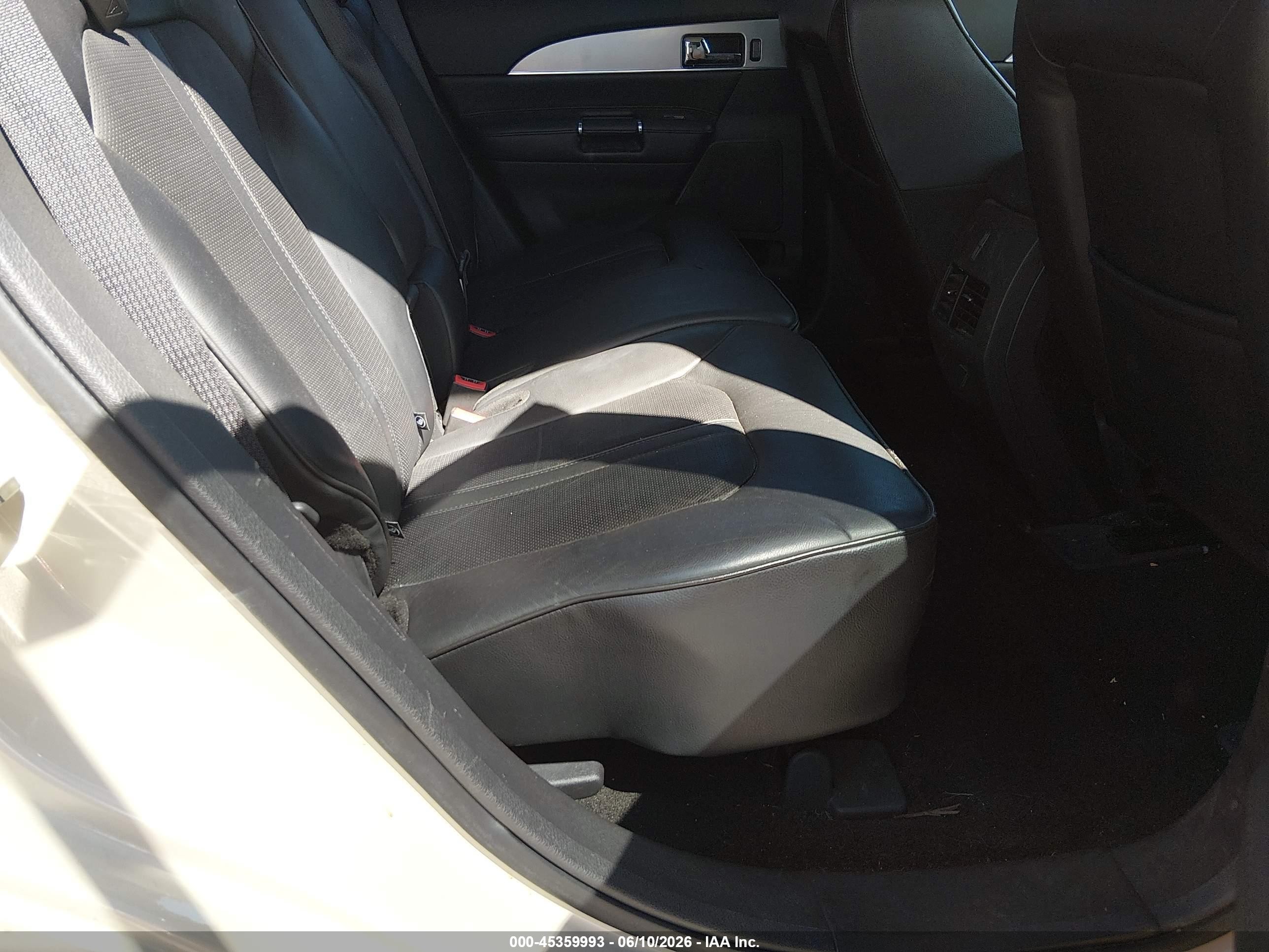 2015 Lincoln Mkx   Cream vin: 2LMDJ6JK5FBL20469
