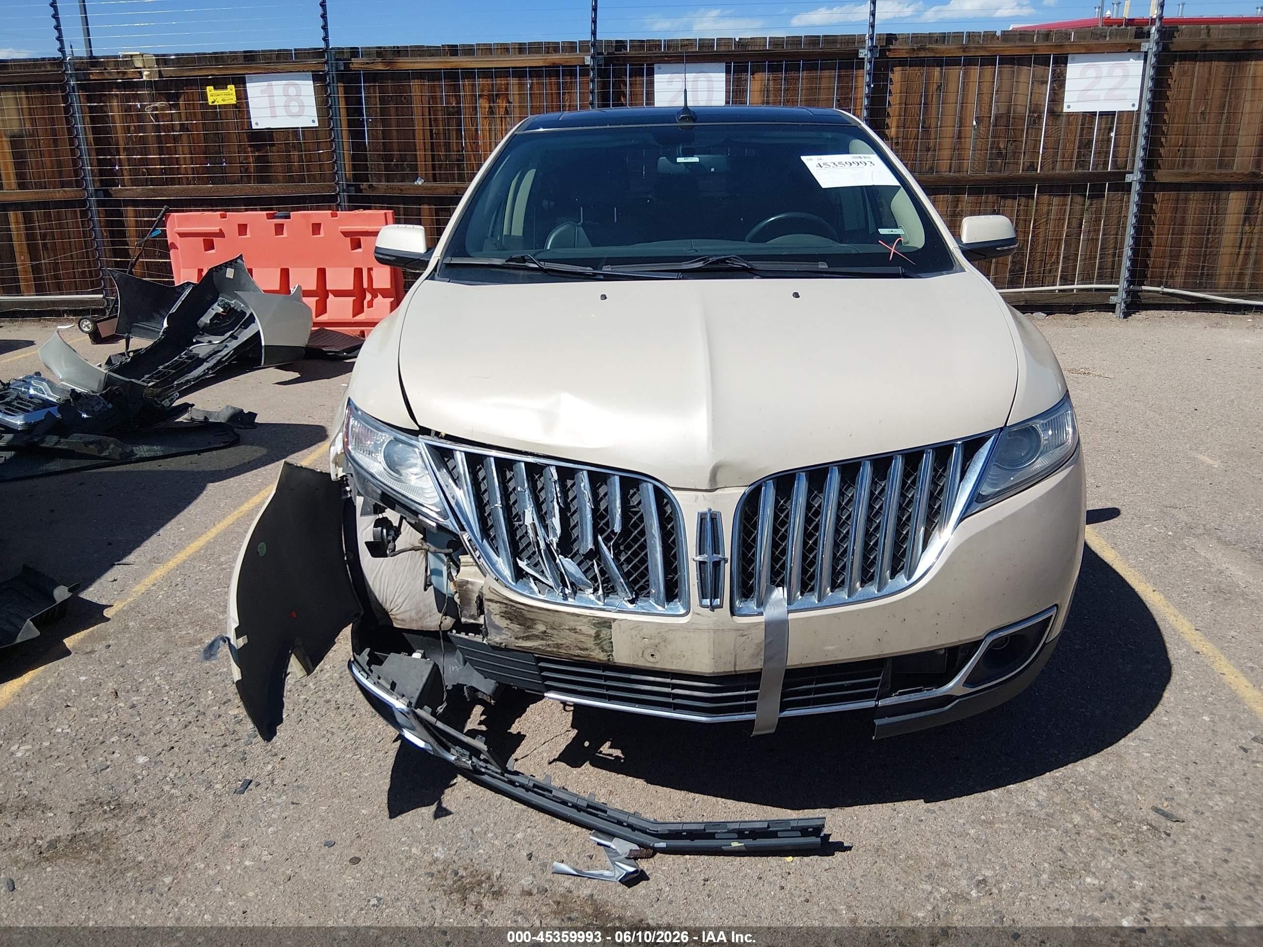 2015 Lincoln Mkx   Cream vin: 2LMDJ6JK5FBL20469