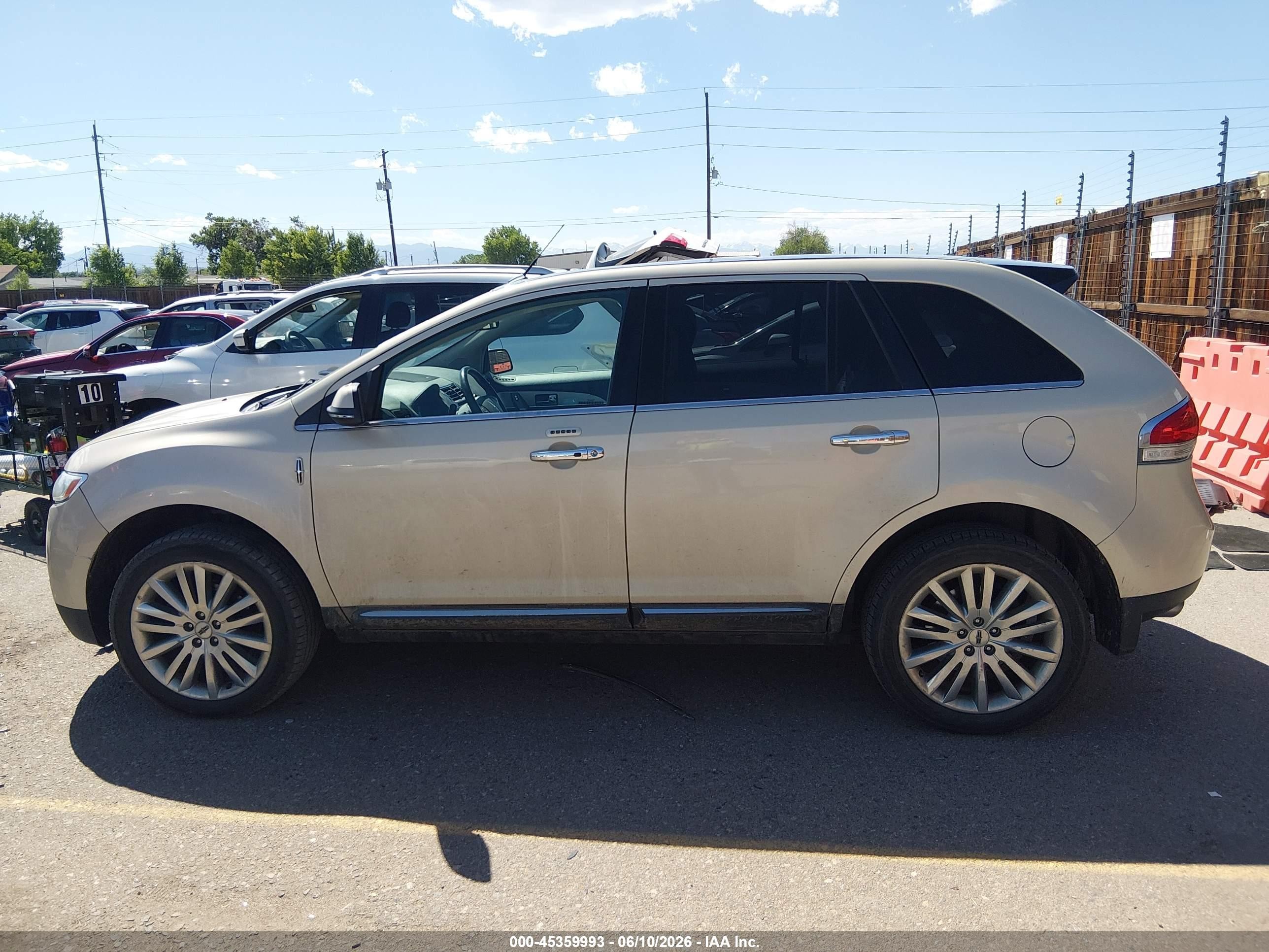 2015 Lincoln Mkx   Cream vin: 2LMDJ6JK5FBL20469