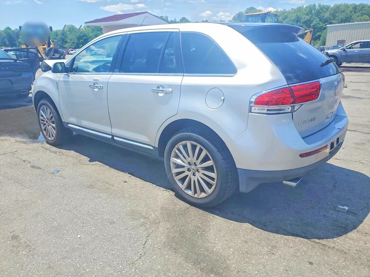 2011 Lincoln Mkx Silver vin: 2LMDJ6JK6BBJ28441