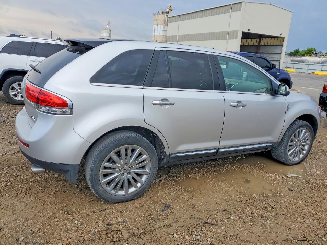 2011 Lincoln Mkx Silver vin: 2LMDJ6JK6BBJ29511
