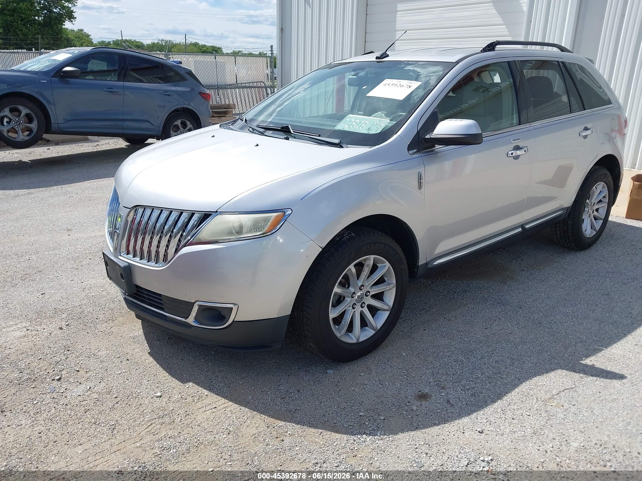 2011 Lincoln Mkx   Silver vin: 2LMDJ6JK7BBJ20526