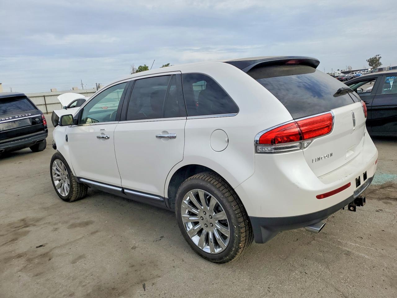 2013 Lincoln Mkx Белый vin: 2LMDJ6JK7DBL38565