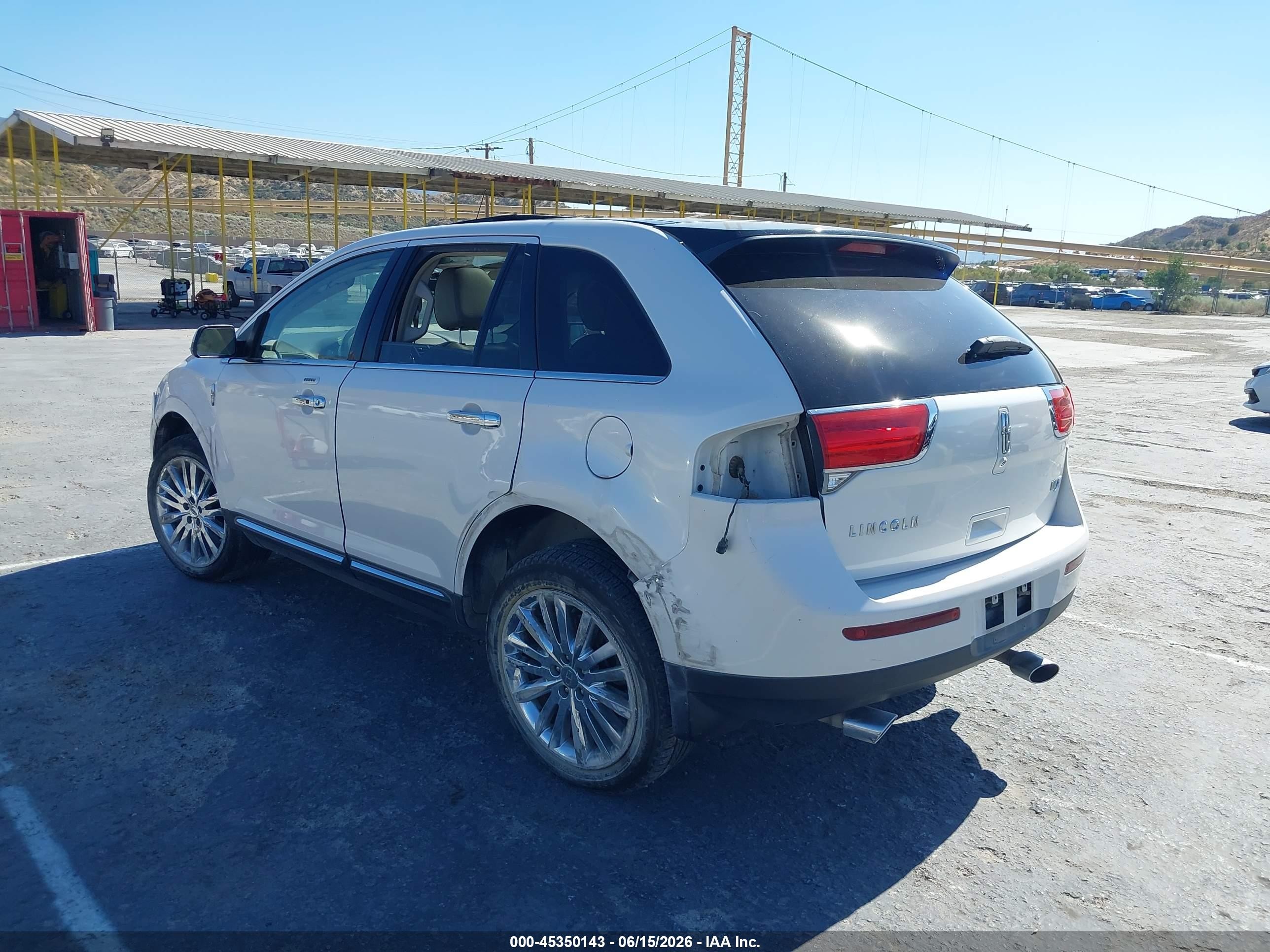 2013 Lincoln Mkx   White vin: 2LMDJ6JK7DBL46438