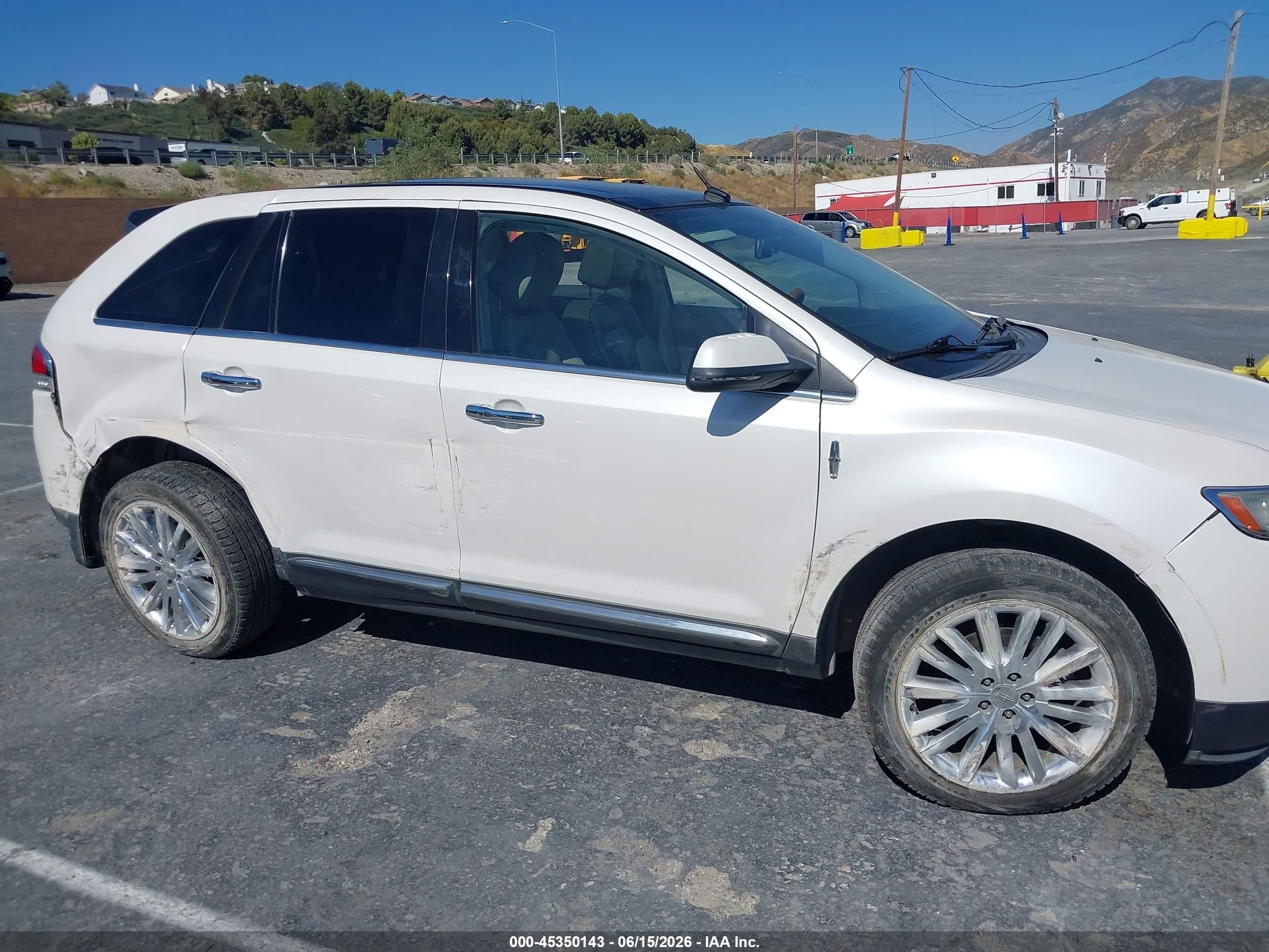 2013 Lincoln Mkx   White vin: 2LMDJ6JK7DBL46438