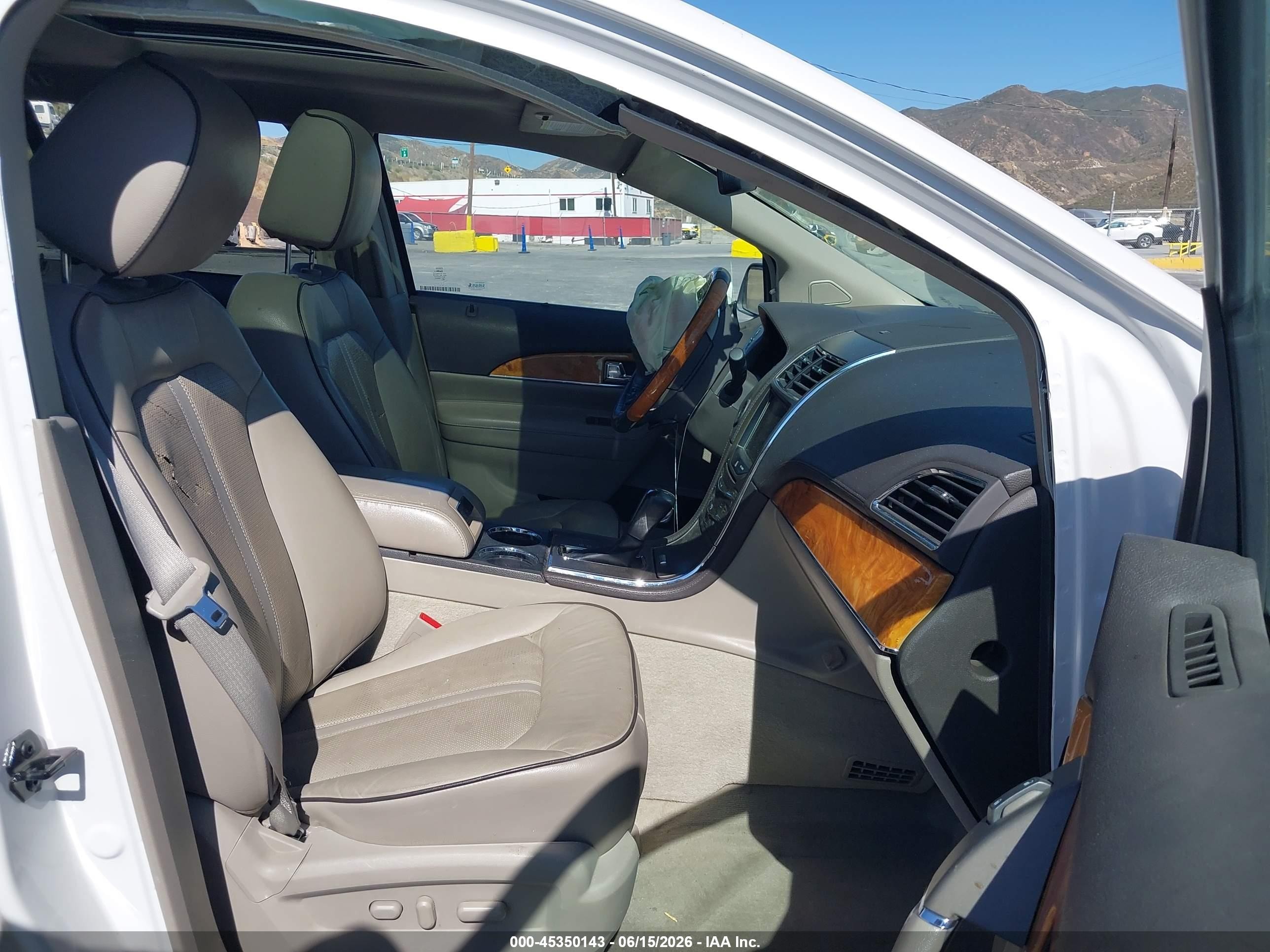 2013 Lincoln Mkx   White vin: 2LMDJ6JK7DBL46438