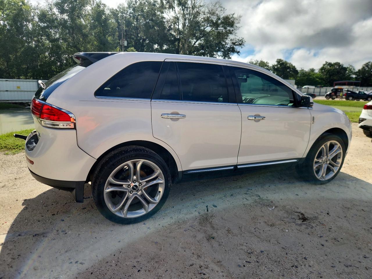 2015 Lincoln Mkx White vin: 2LMDJ6JK7FBL24751