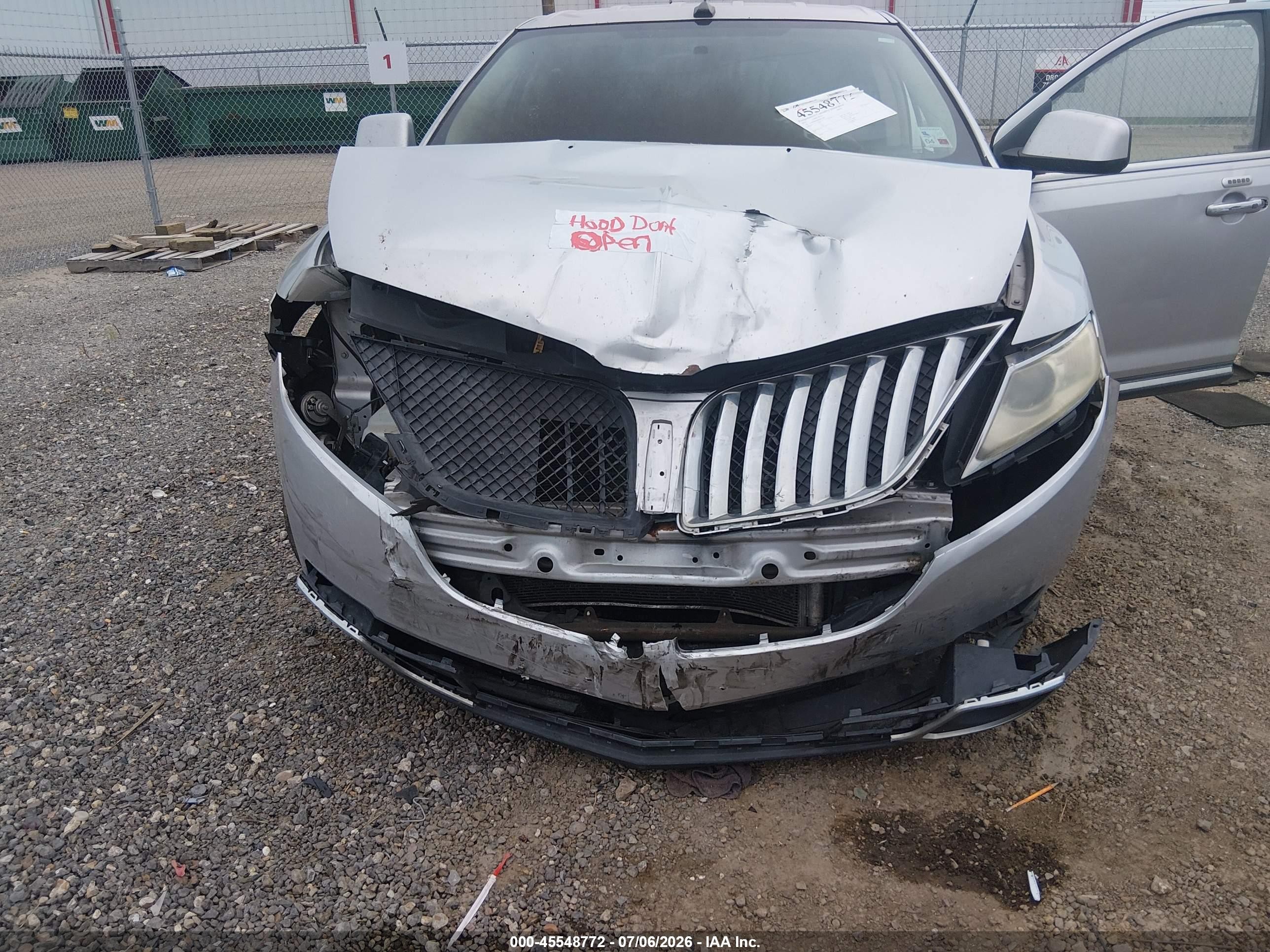 2011 Lincoln Mkx   Silver vin: 2LMDJ6JK8BBJ12399