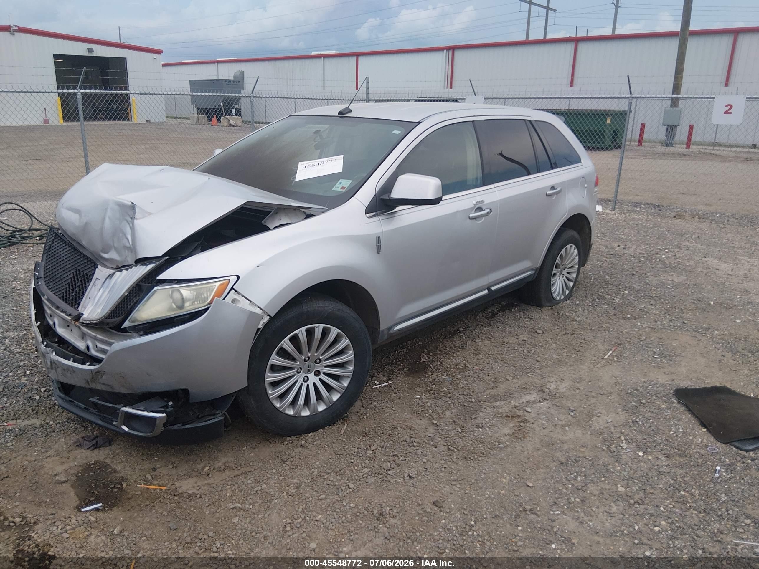 2011 Lincoln Mkx   Silver vin: 2LMDJ6JK8BBJ12399