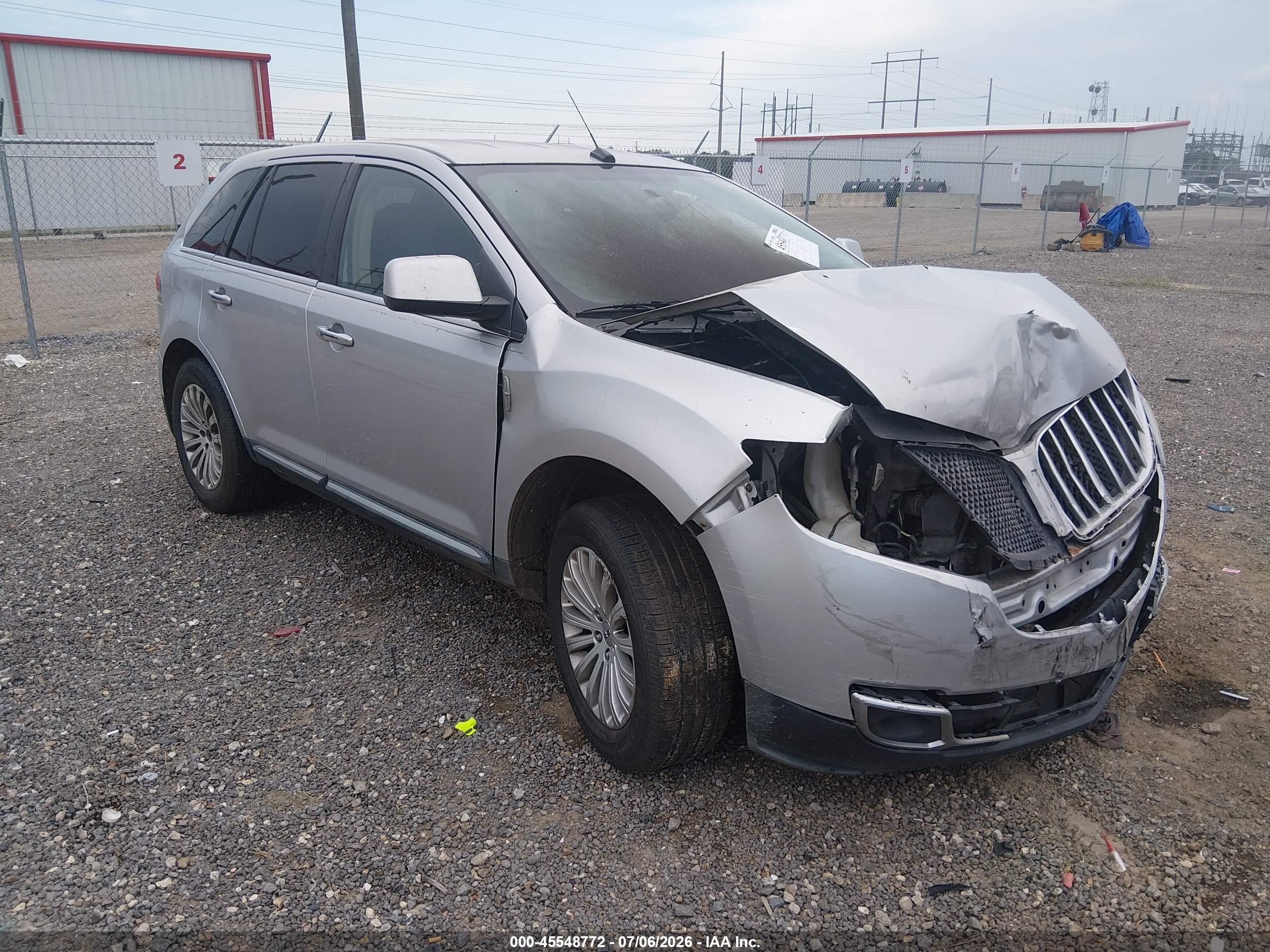 2011 Lincoln Mkx   Silver vin: 2LMDJ6JK8BBJ12399
