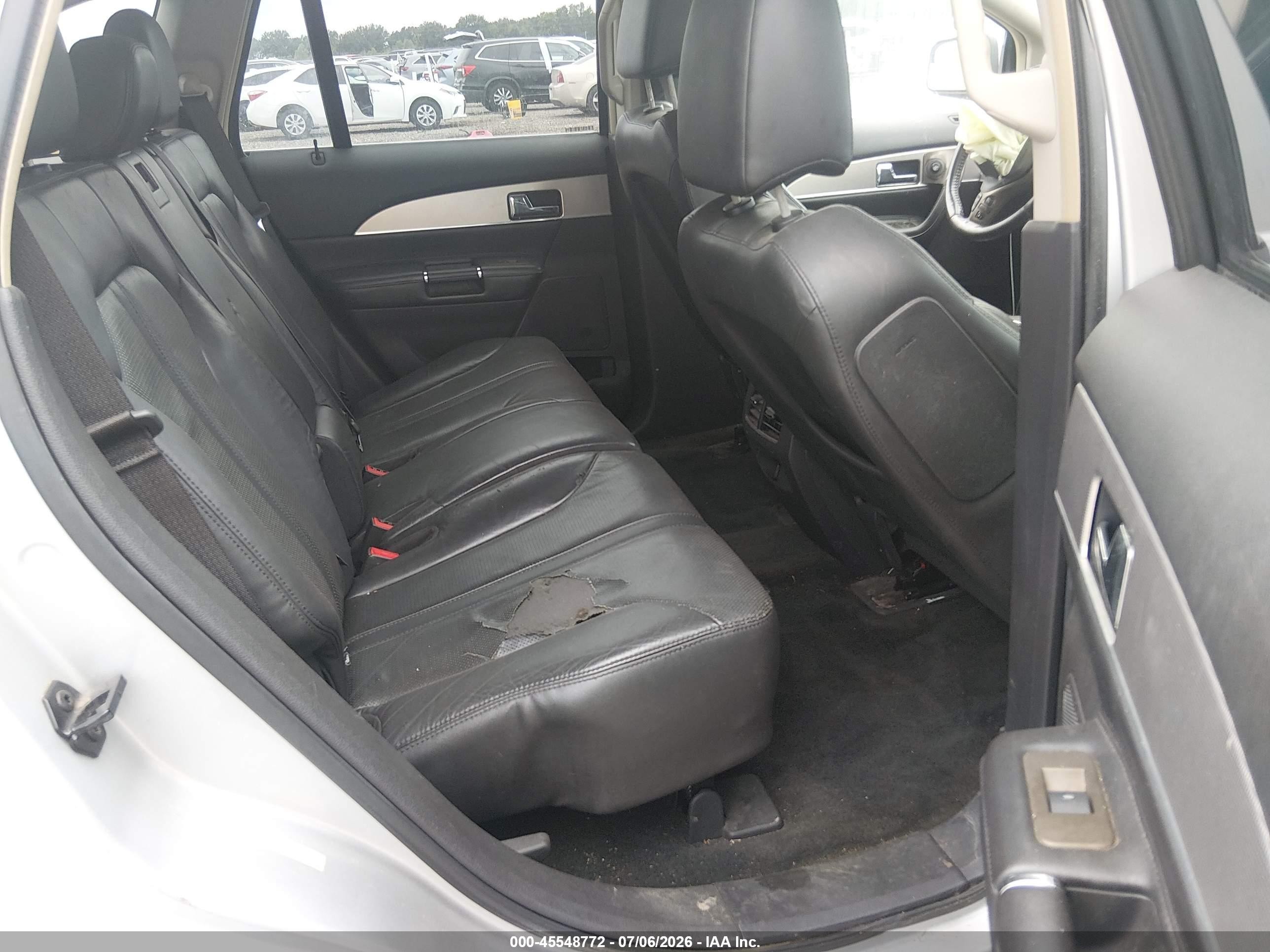 2011 Lincoln Mkx   Silver vin: 2LMDJ6JK8BBJ12399