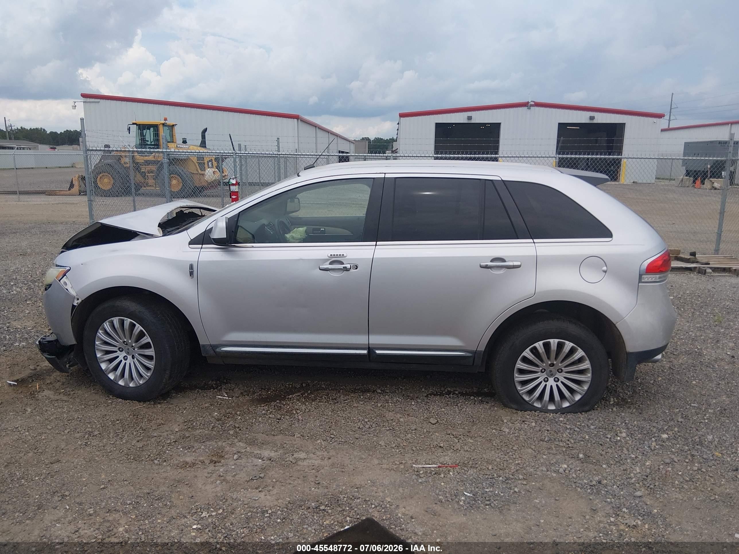 2011 Lincoln Mkx   Silver vin: 2LMDJ6JK8BBJ12399