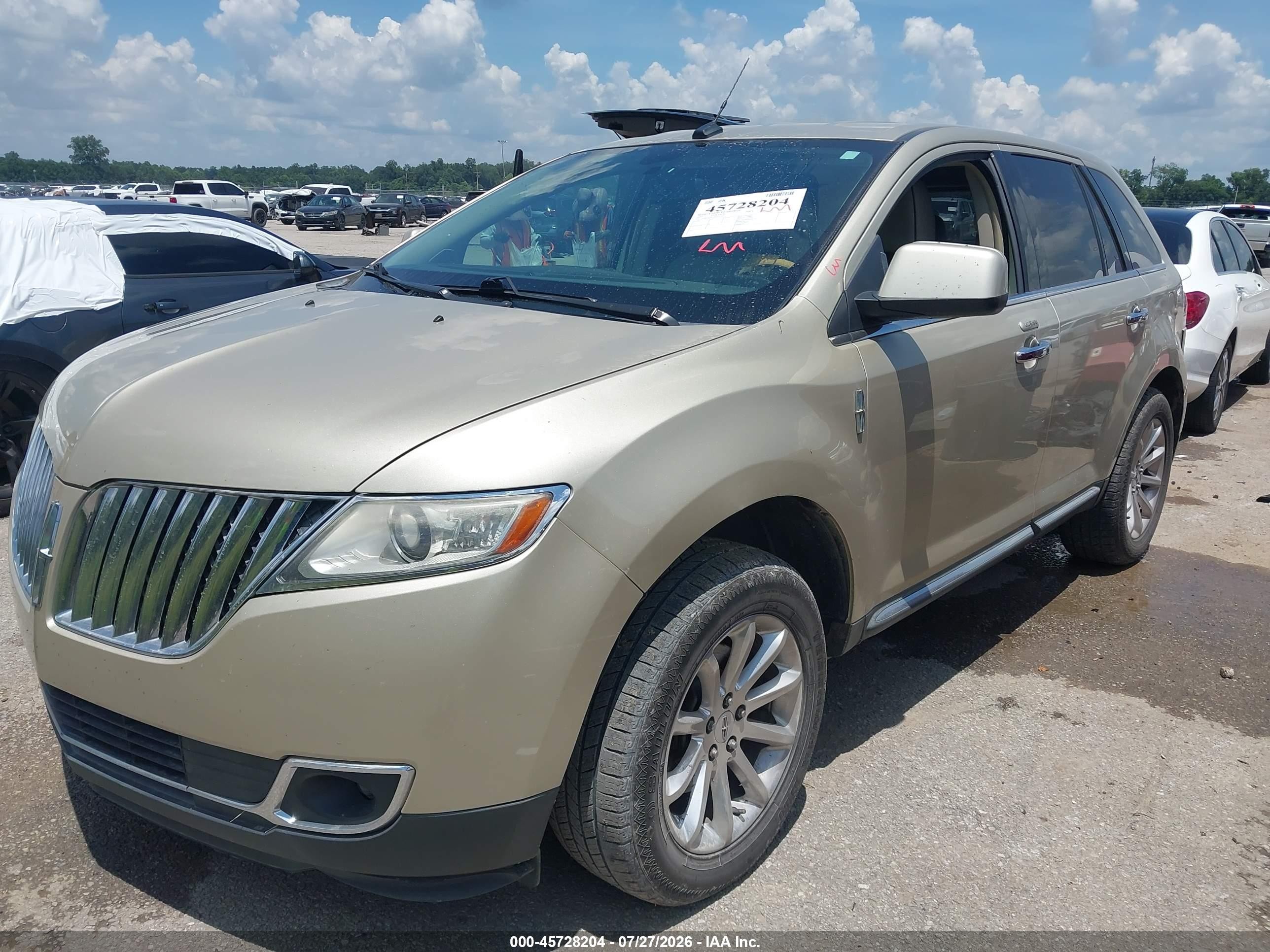 2011 Lincoln Mkx   Gold vin: 2LMDJ6JK8BBJ12774