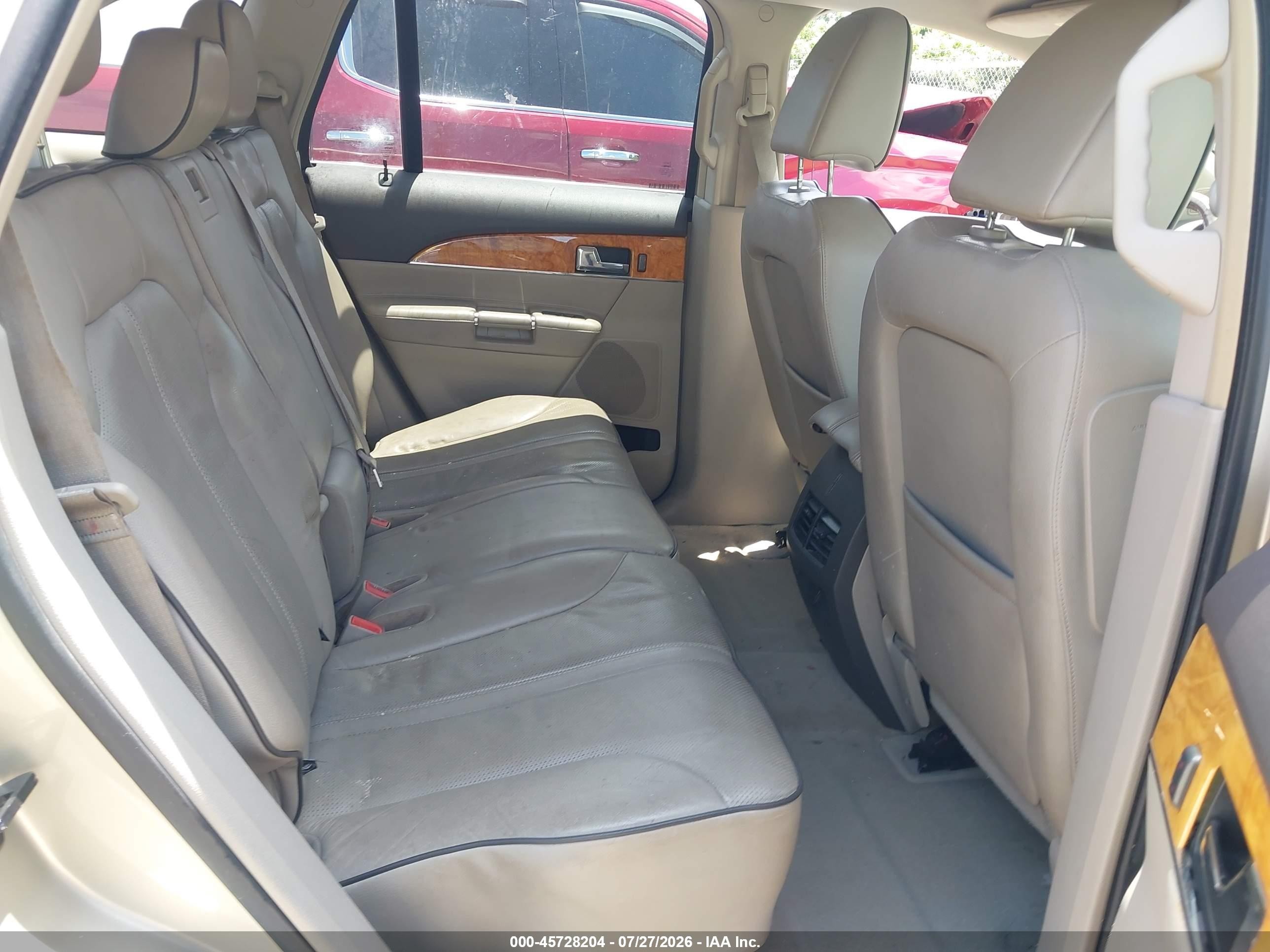 2011 Lincoln Mkx   Gold vin: 2LMDJ6JK8BBJ12774