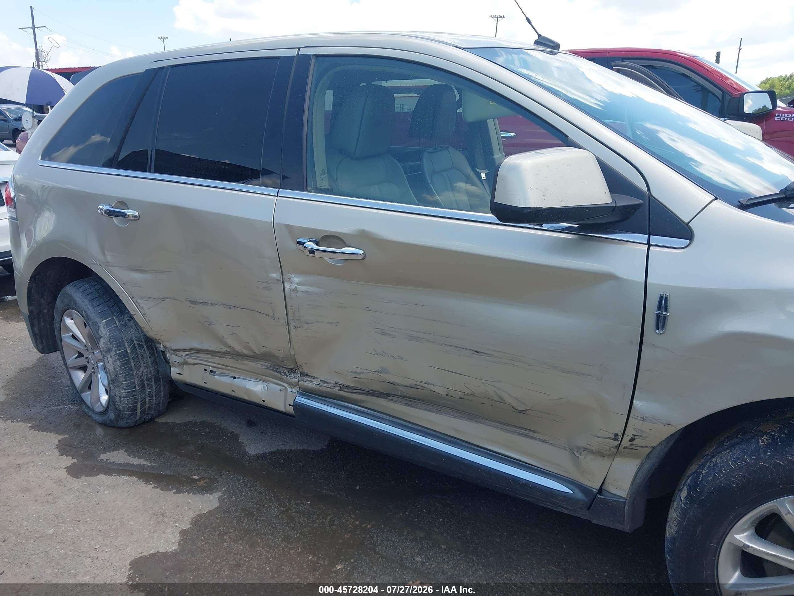 2011 Lincoln Mkx   Gold vin: 2LMDJ6JK8BBJ12774