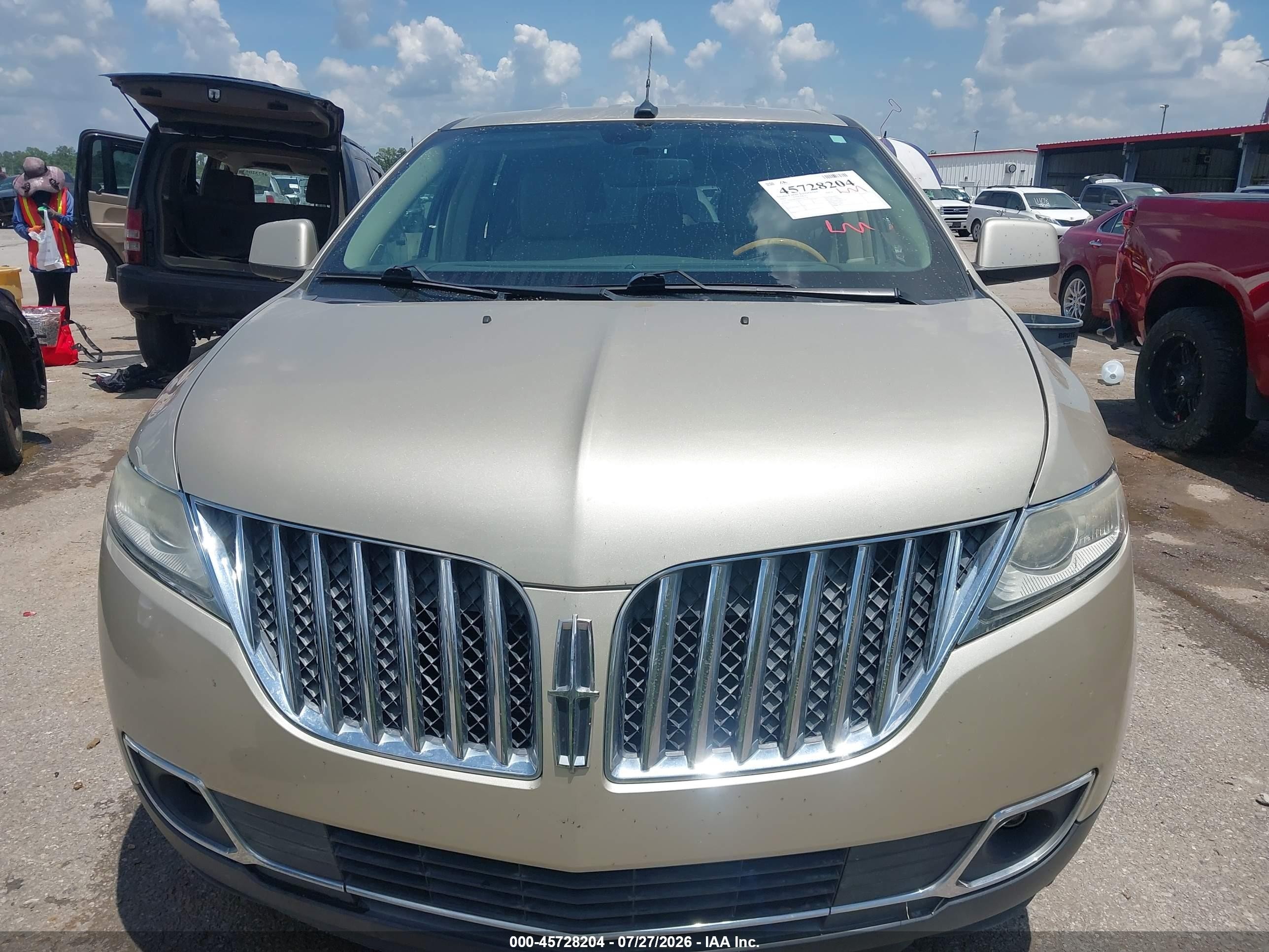 2011 Lincoln Mkx   Gold vin: 2LMDJ6JK8BBJ12774