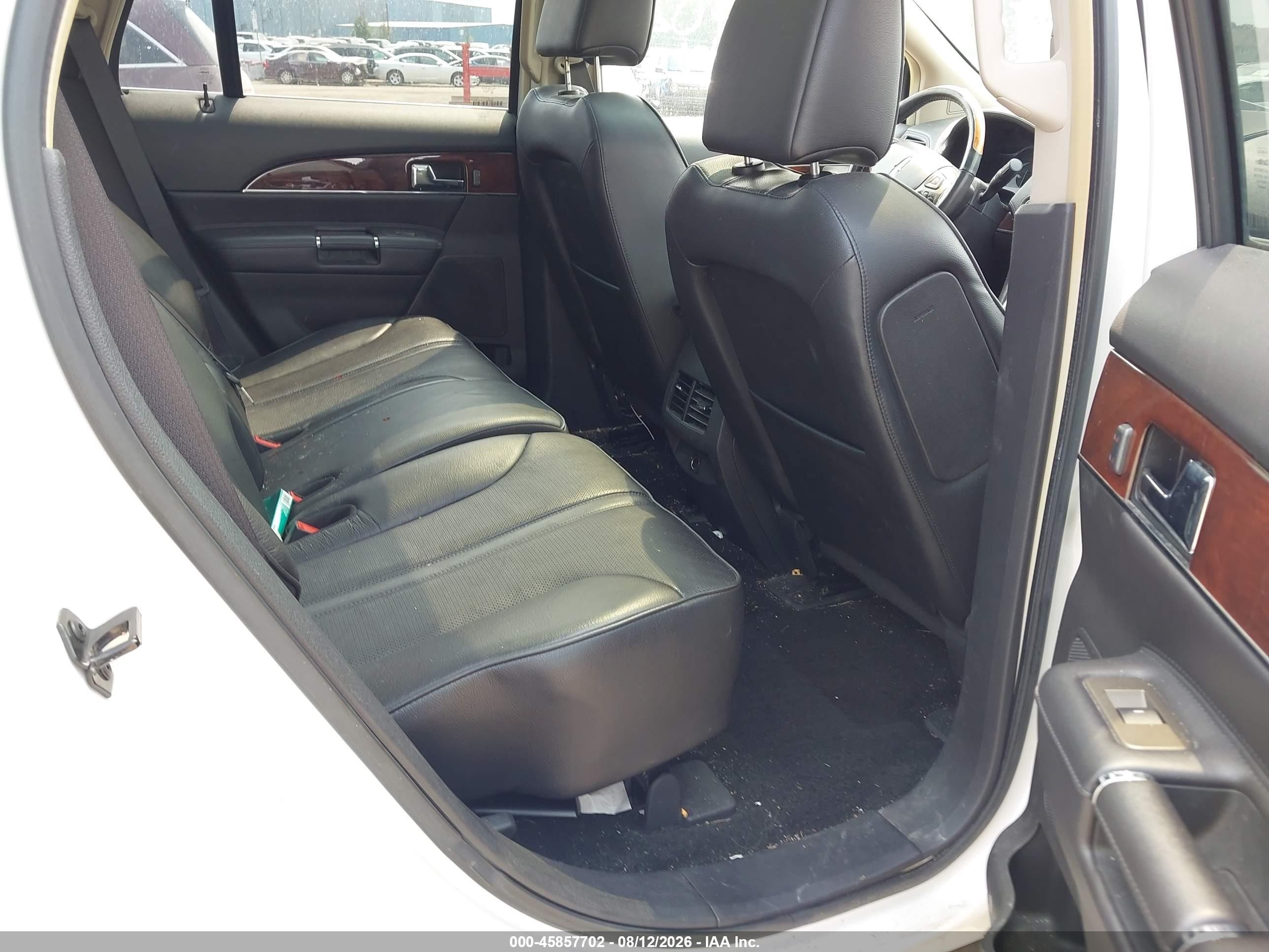 2011 Lincoln Mkx   White vin: 2LMDJ6JK8BBJ34354