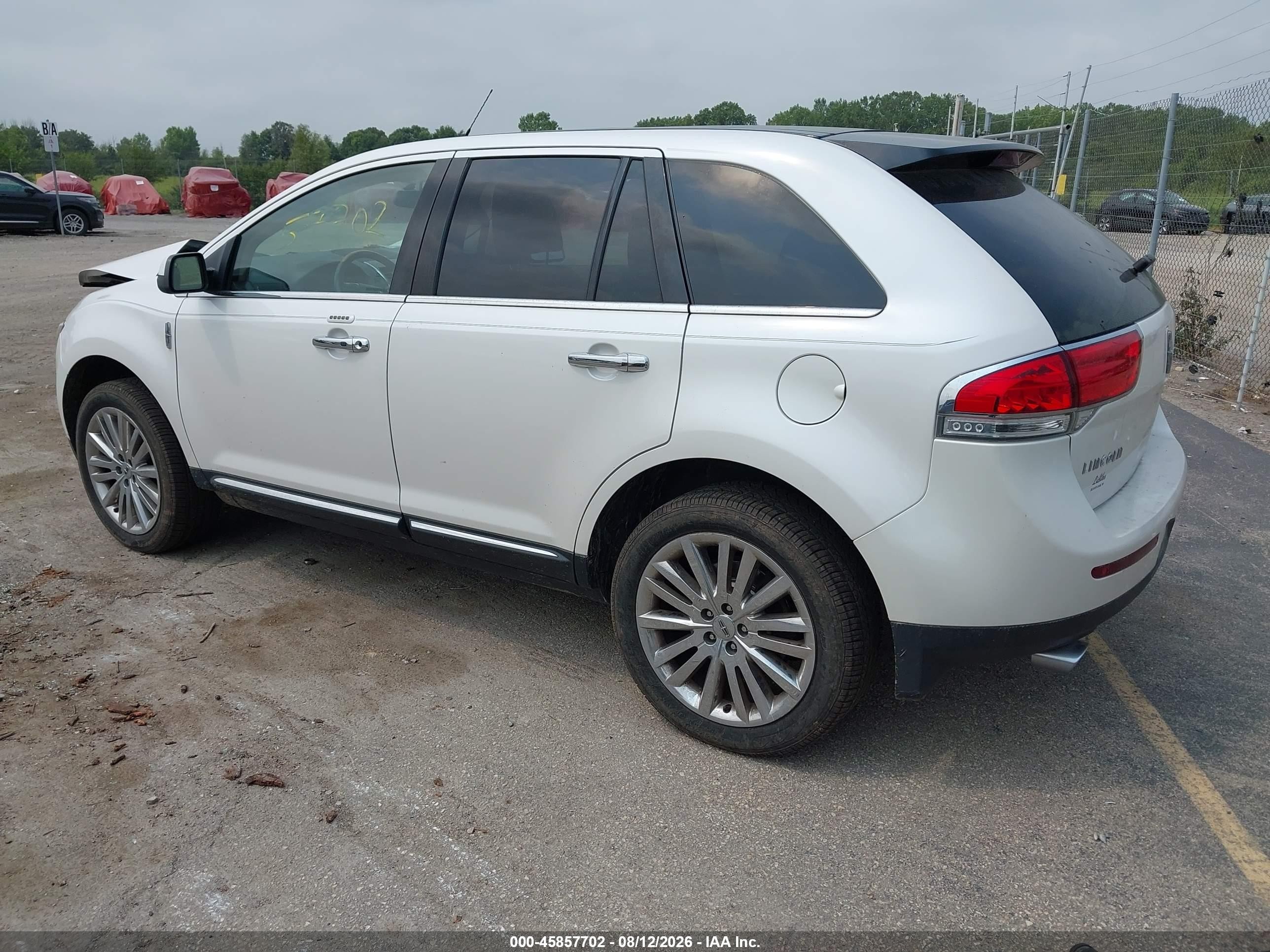 2011 Lincoln Mkx   White vin: 2LMDJ6JK8BBJ34354