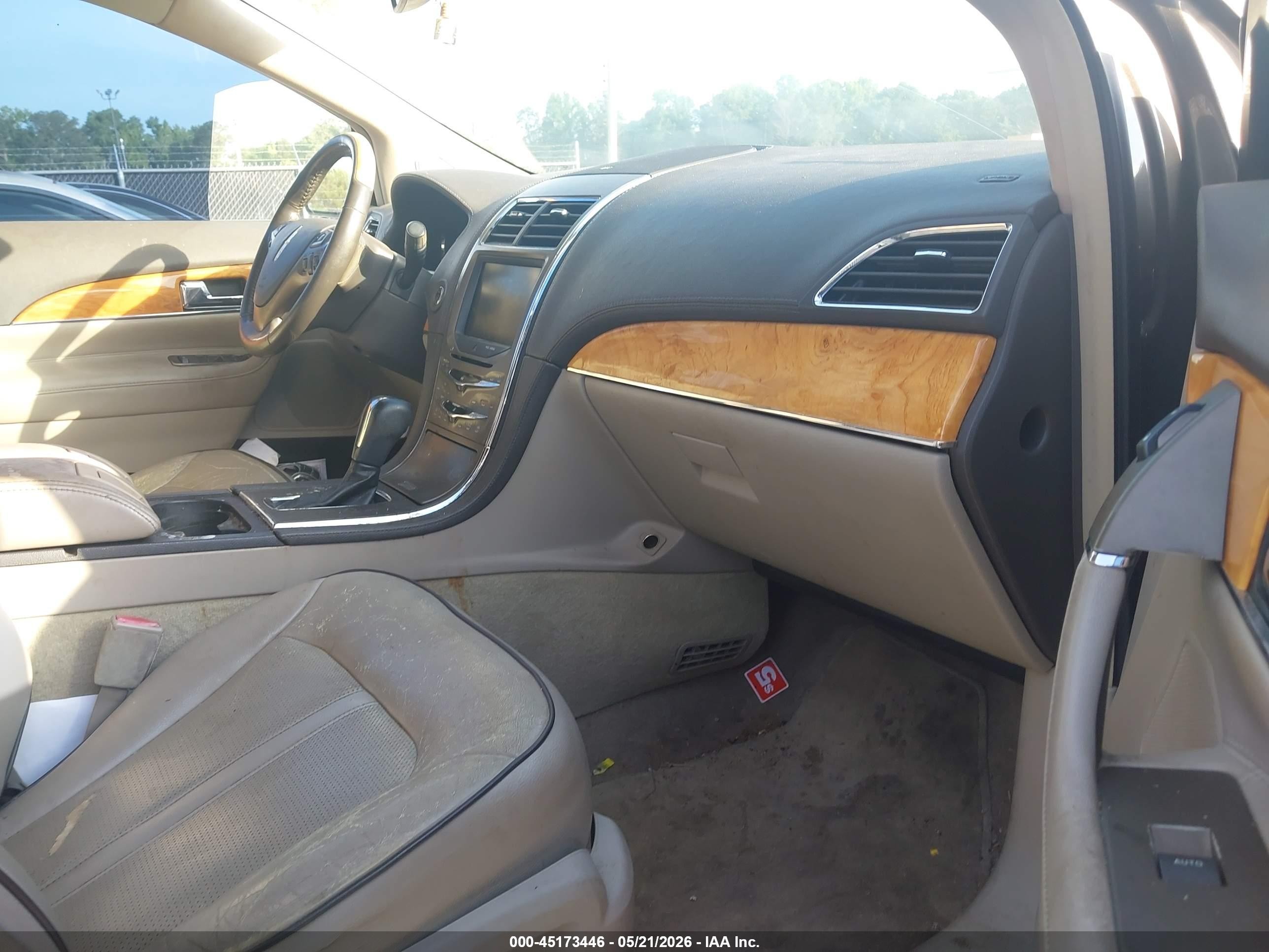 2012 Lincoln Mkx Beige vin: 2LMDJ6JK8CBL05122