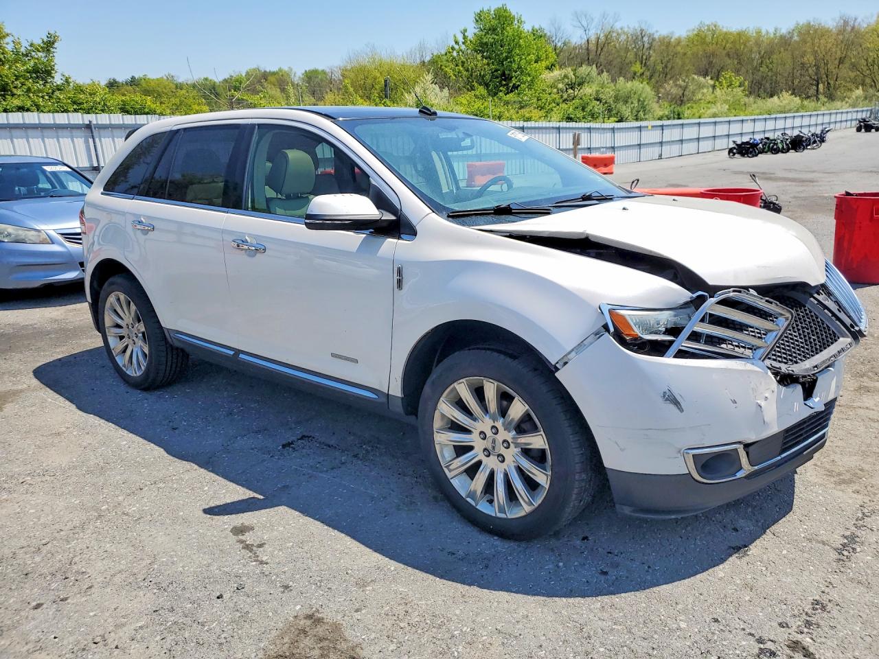 2014 Lincoln Mkx Белый vin: 2LMDJ6JK8EBL14857