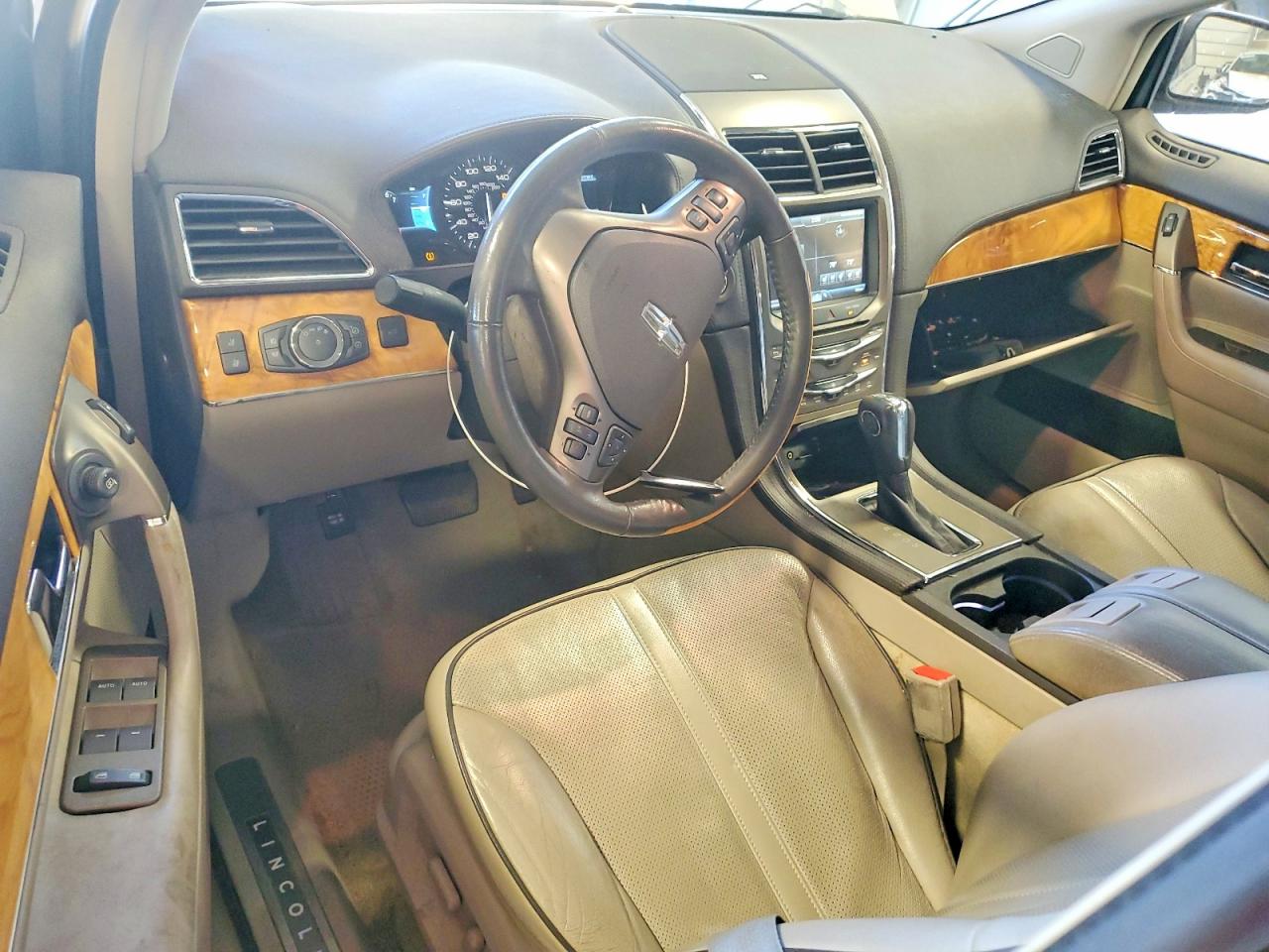 2011 Lincoln Mkx Tan vin: 2LMDJ6JK9BBJ09317