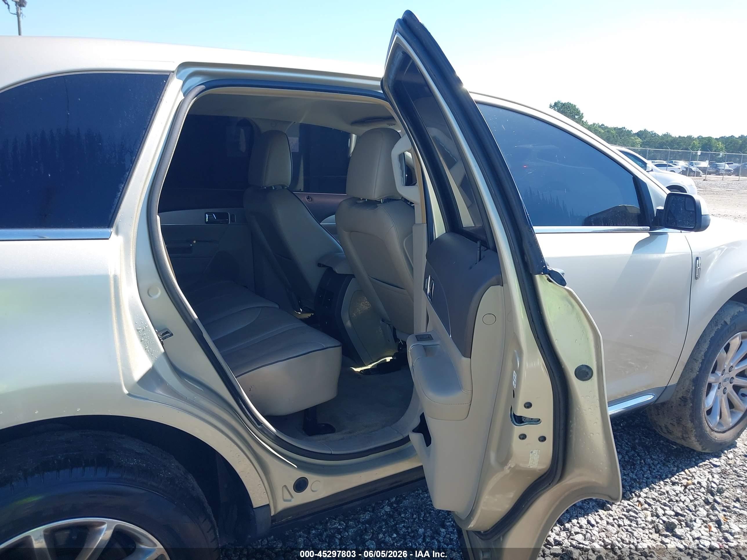 2011 Lincoln Mkx Champagne vin: 2LMDJ6JK9BBJ24108