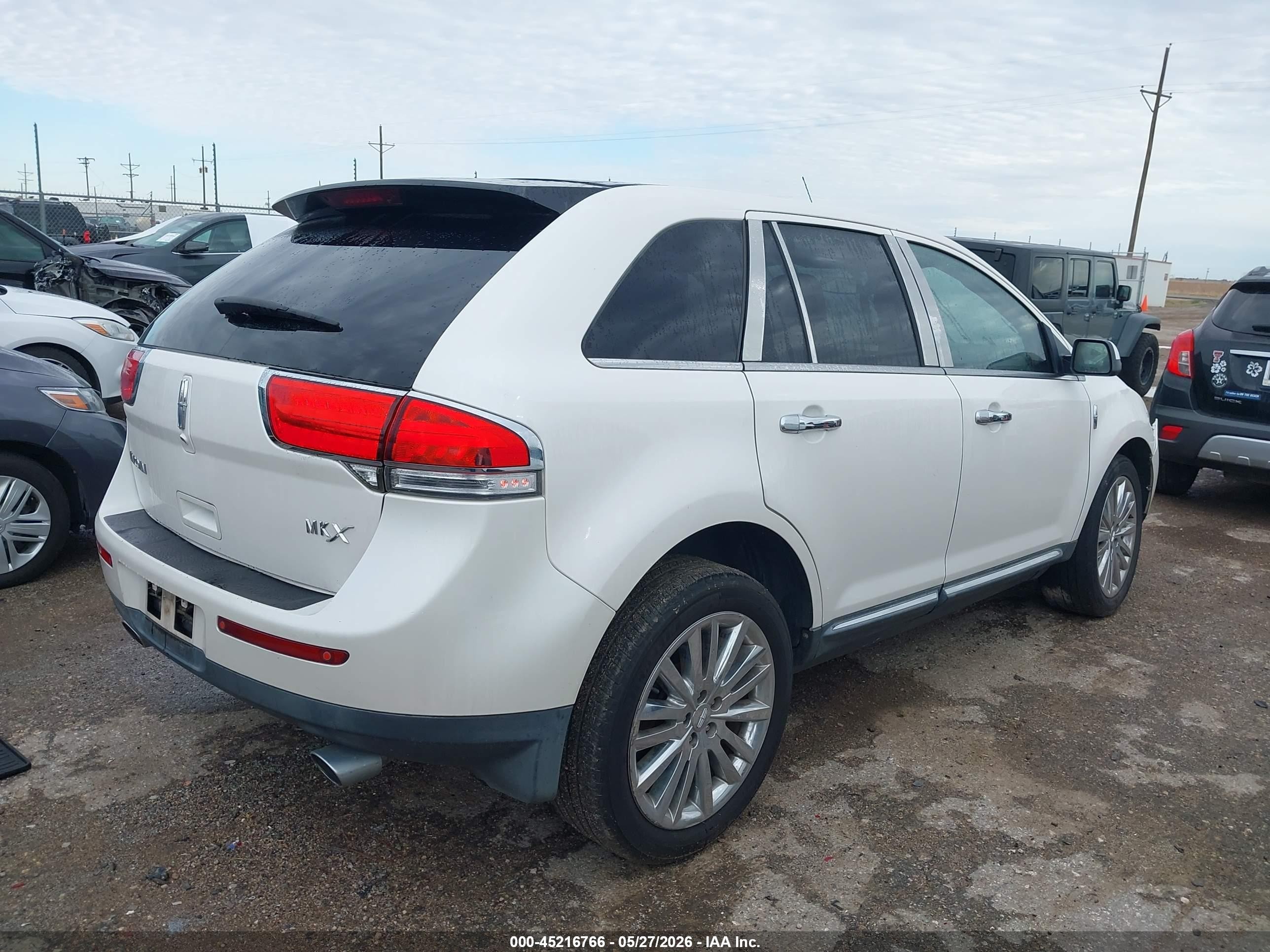 2011 Lincoln Mkx   White vin: 2LMDJ6JK9BBJ26215